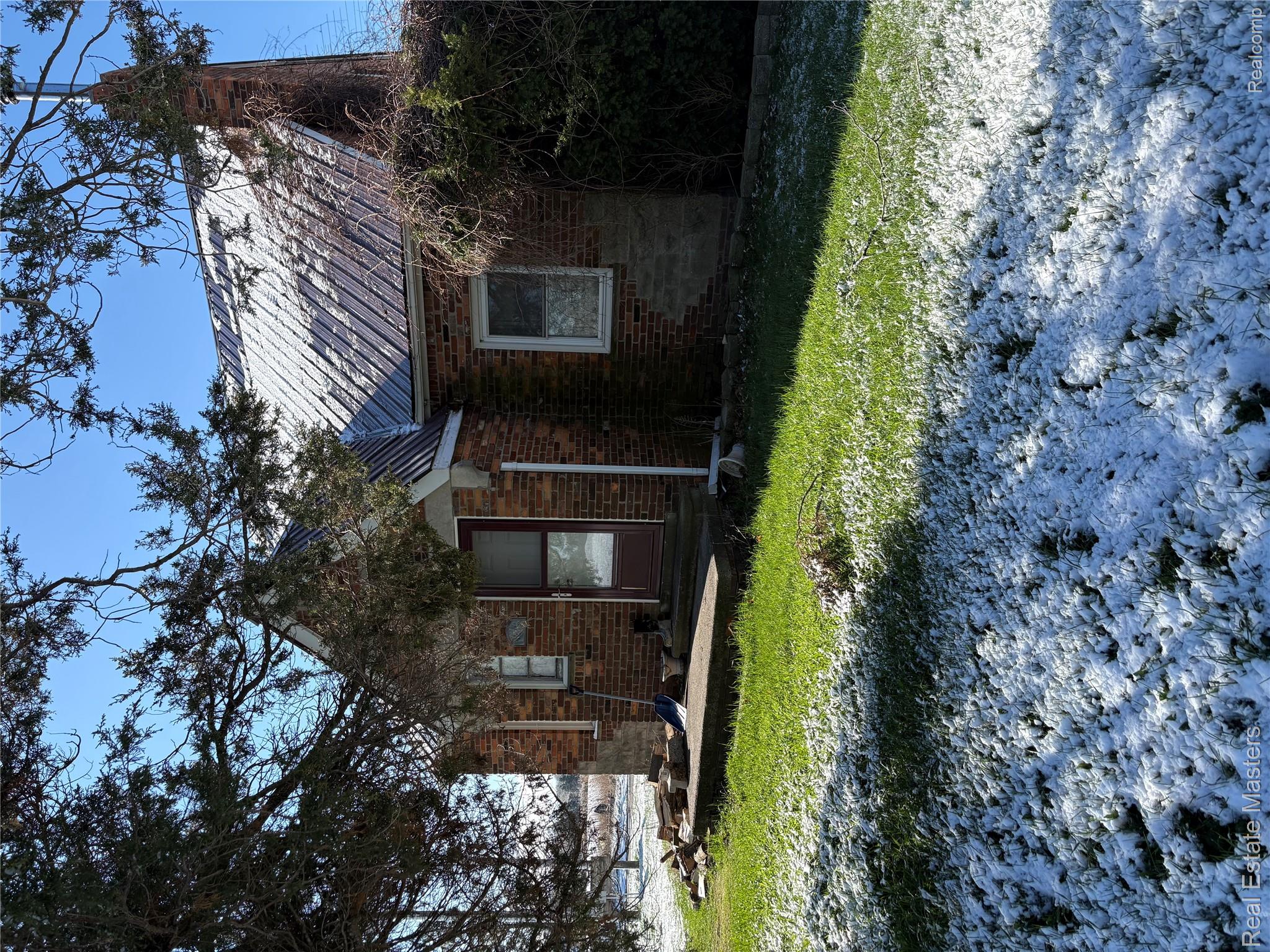 4237 Jeddo Road Property Photo 2