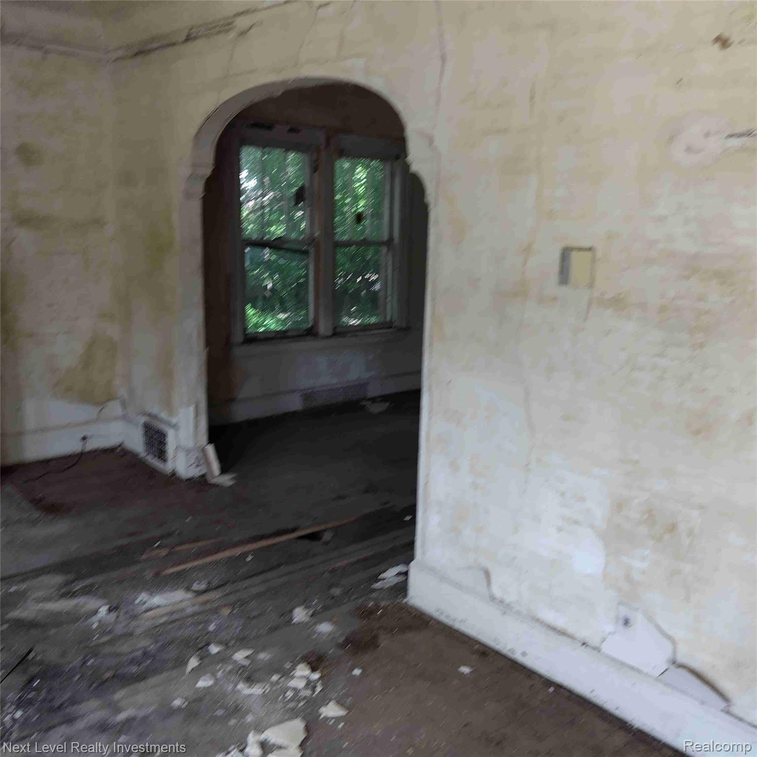 3000 Tyler Street Property Photo 4