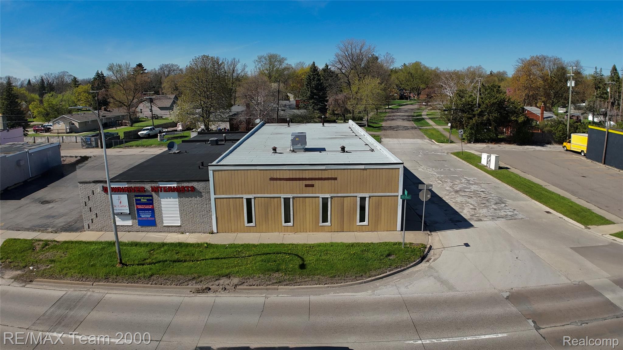 32300 Michigan Avenue Property Photo 1
