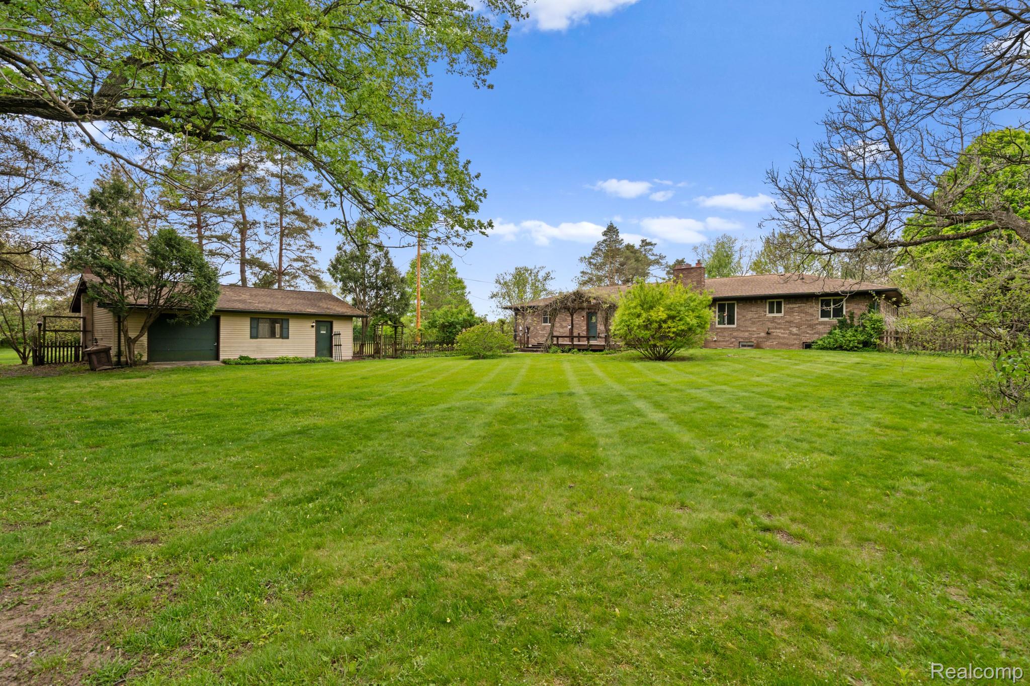7540 Dexter Pinckney Road Property Photo 22