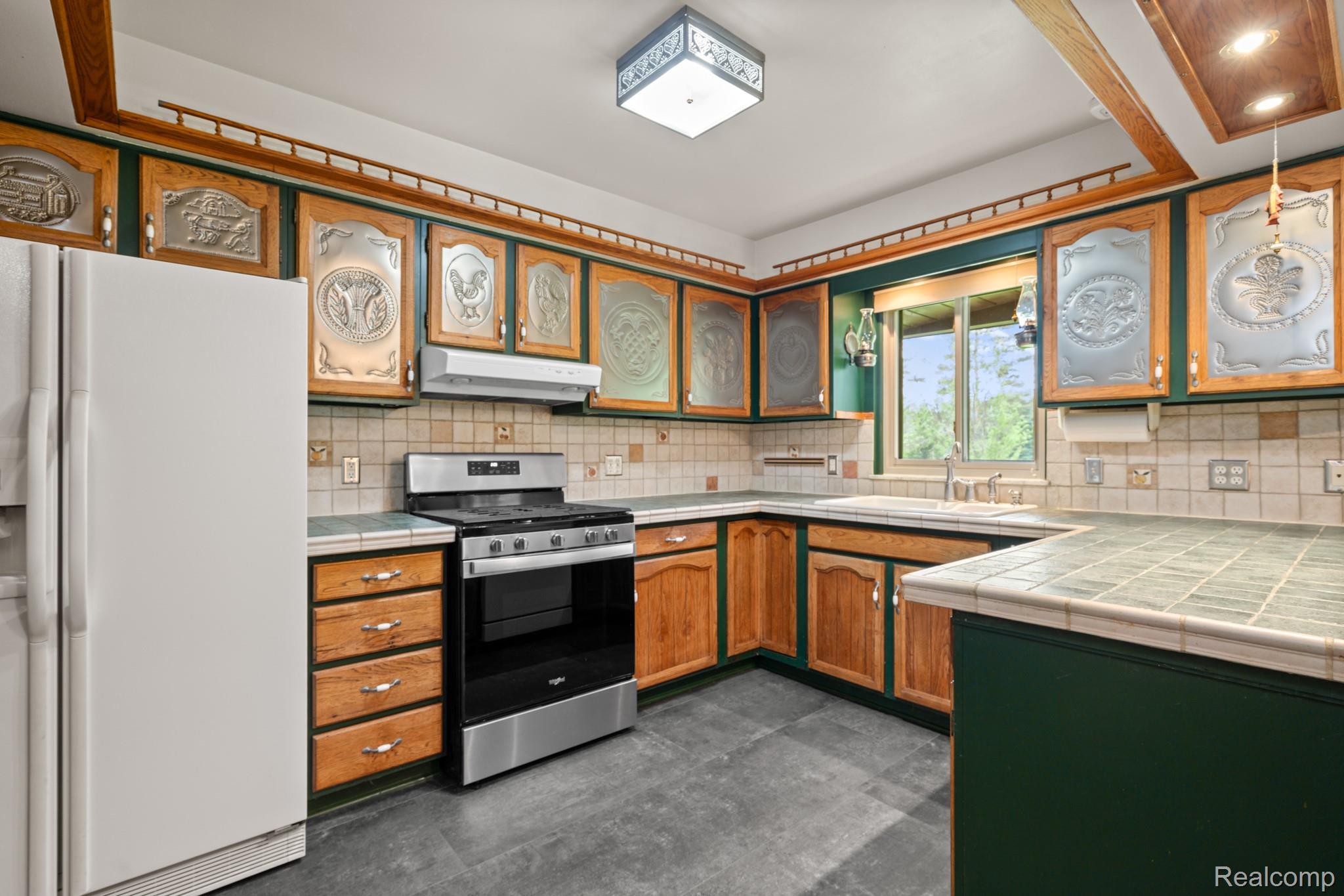 7540 Dexter Pinckney Road Property Photo 30