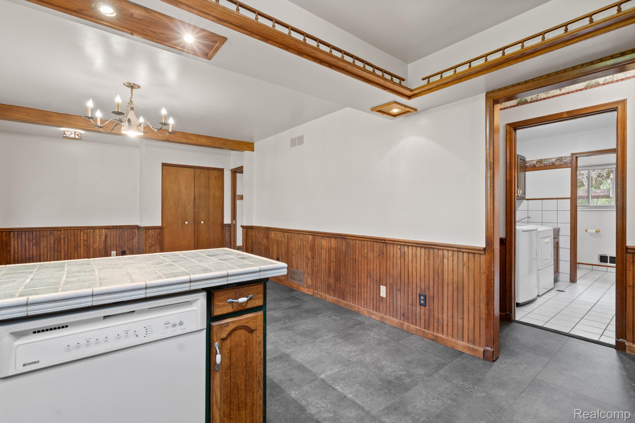 7540 Dexter Pinckney Road Property Photo 32
