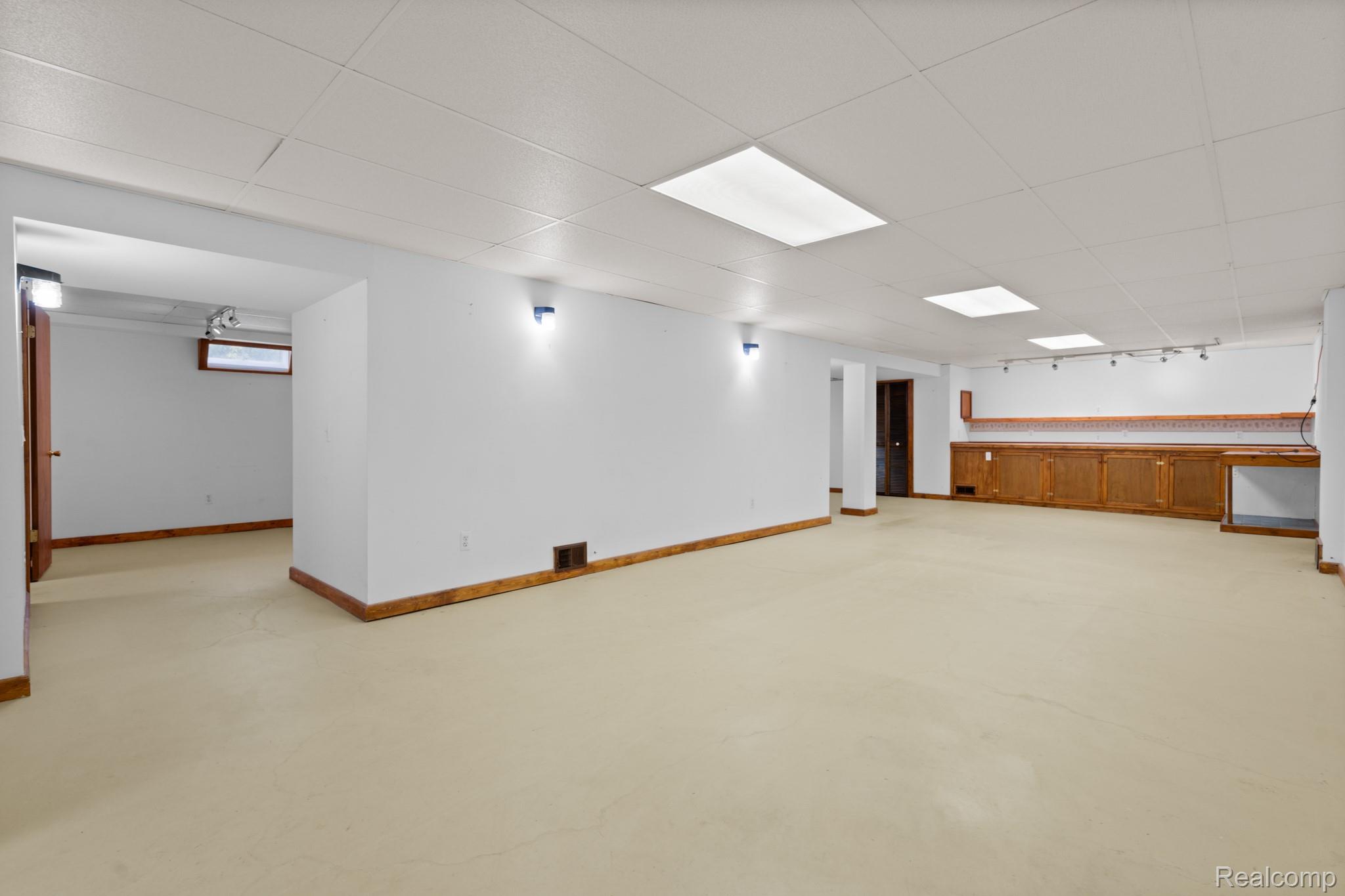 7540 Dexter Pinckney Road Property Photo 46