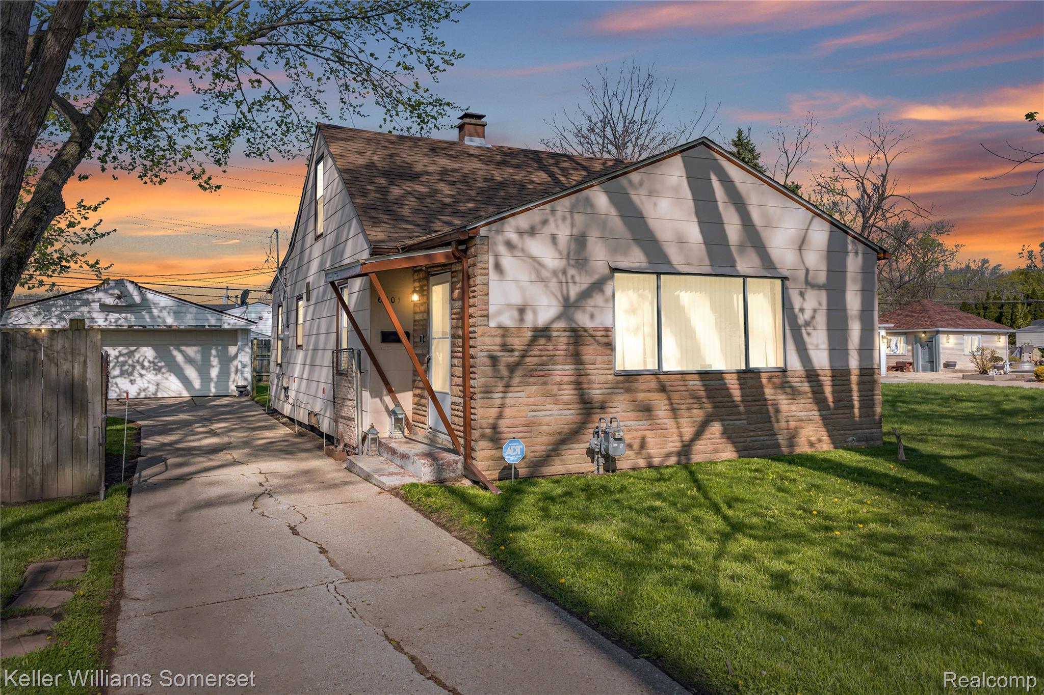 6501 Heyden Street Property Photo 1