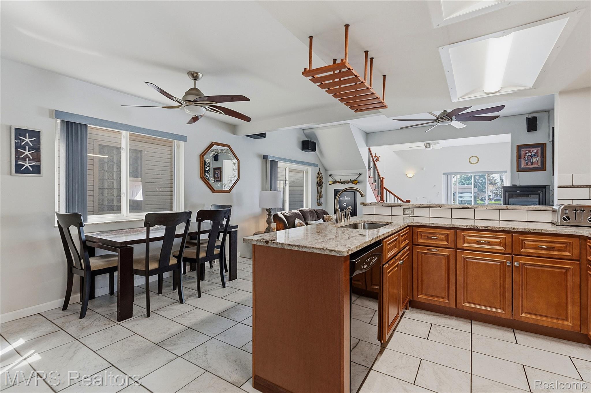 39415 E Archer Drive Property Photo 4