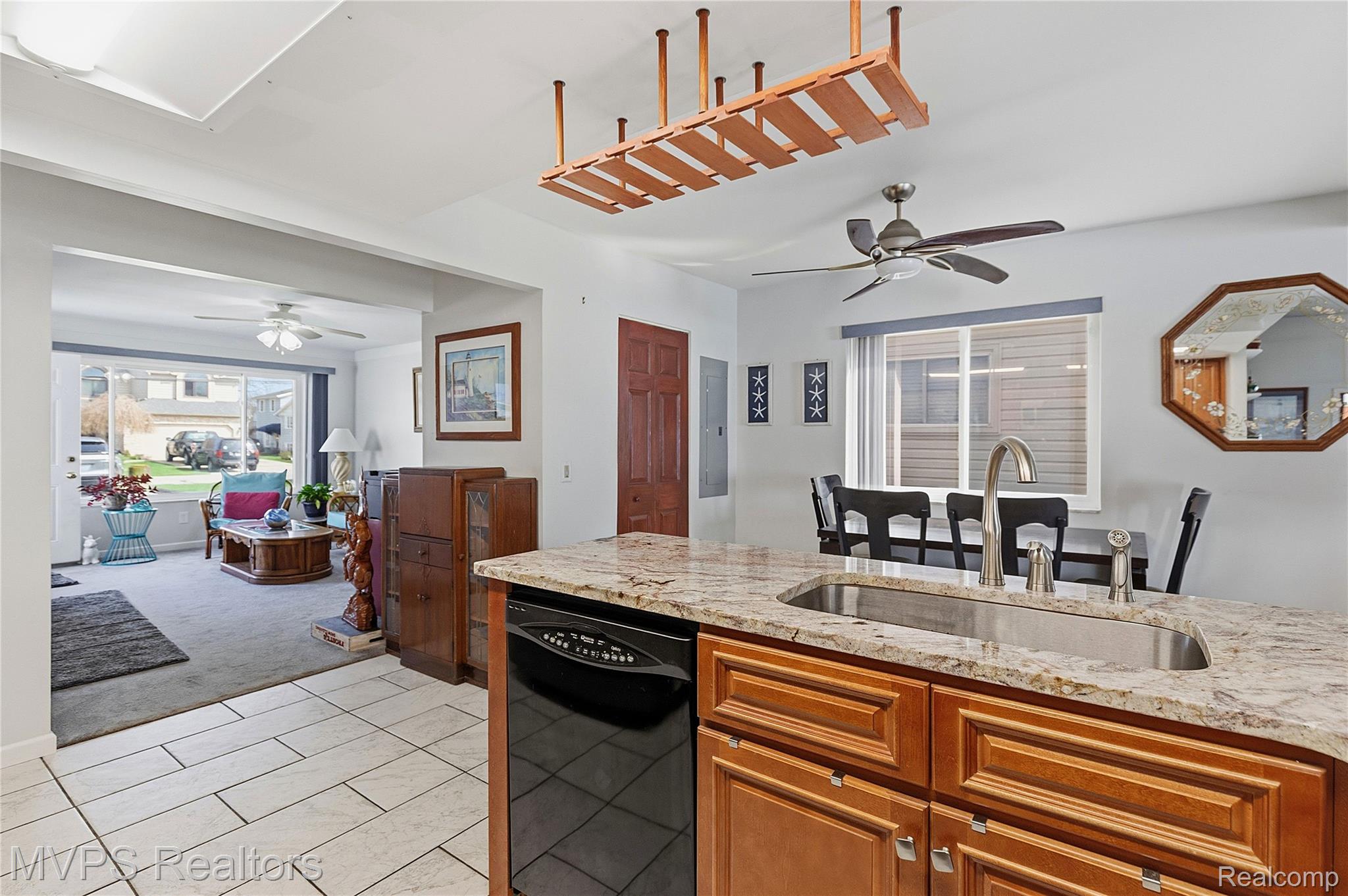 39415 E Archer Drive Property Photo 7