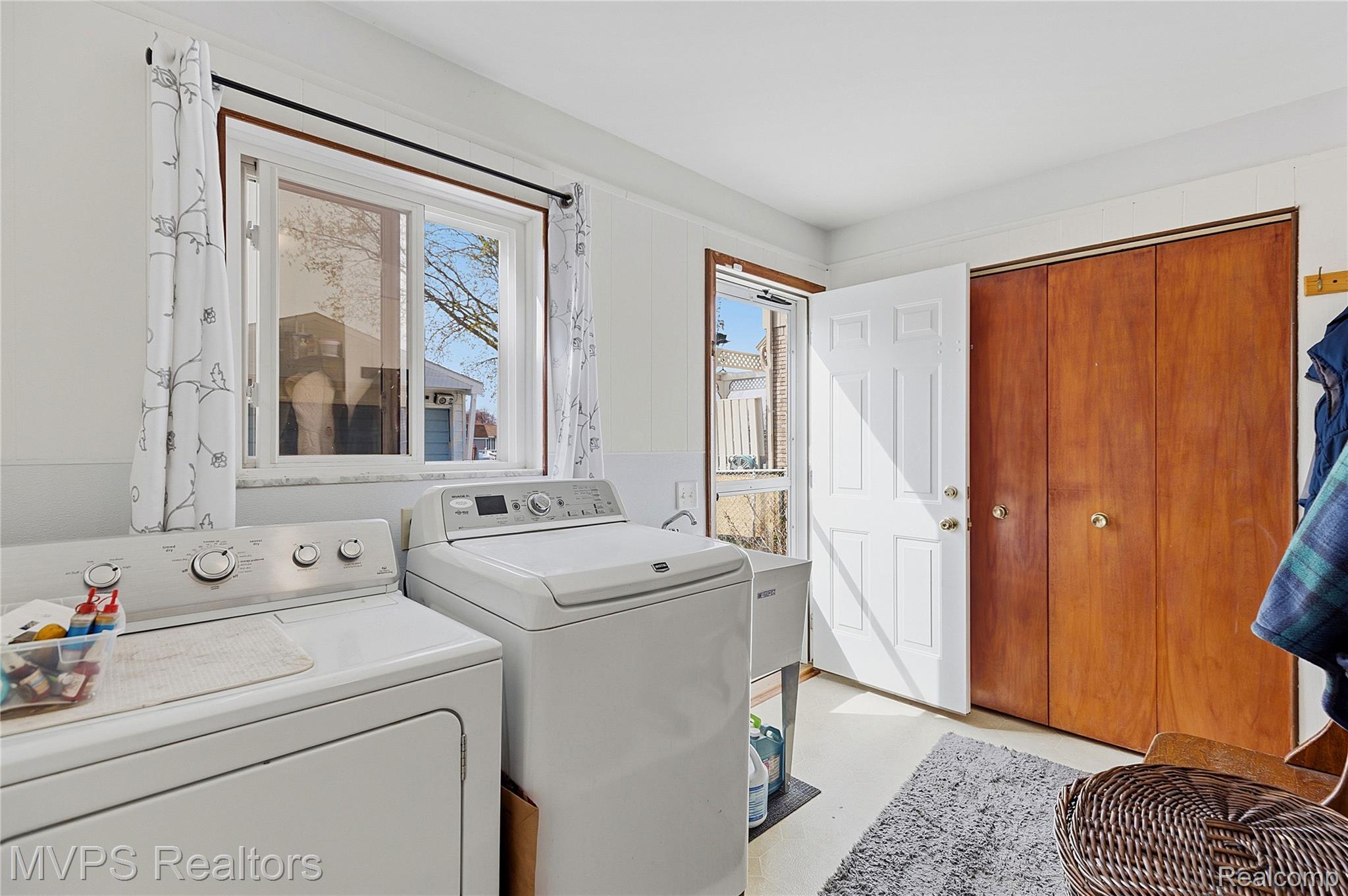 39415 E Archer Drive Property Photo 13