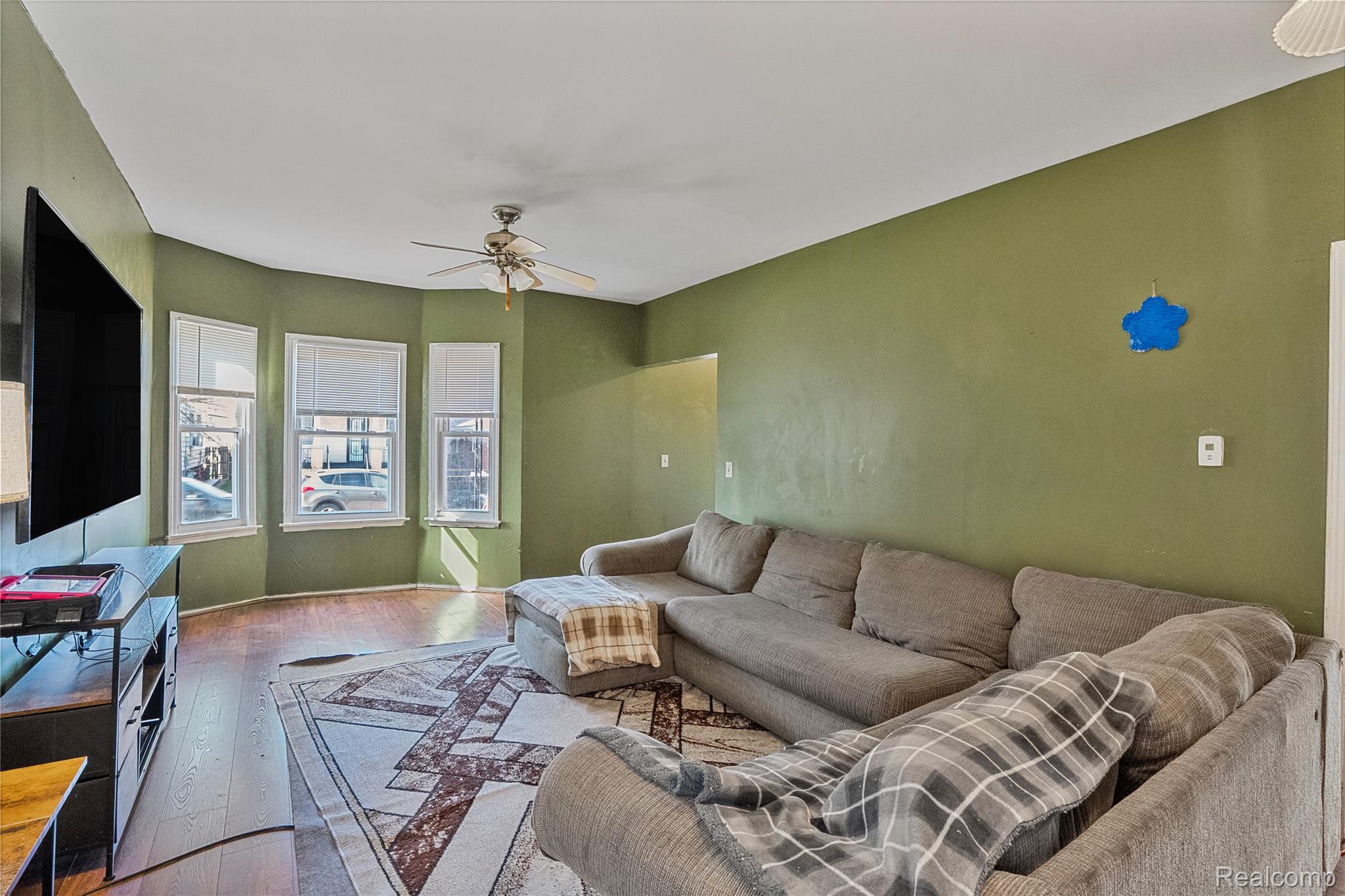 2422 Commor Street Property Photo 5