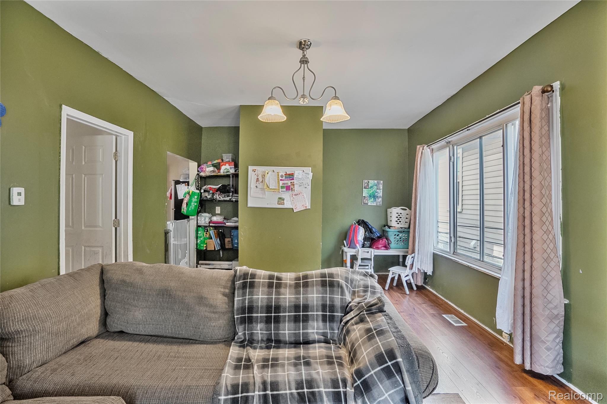 2422 Commor Street Property Photo 6
