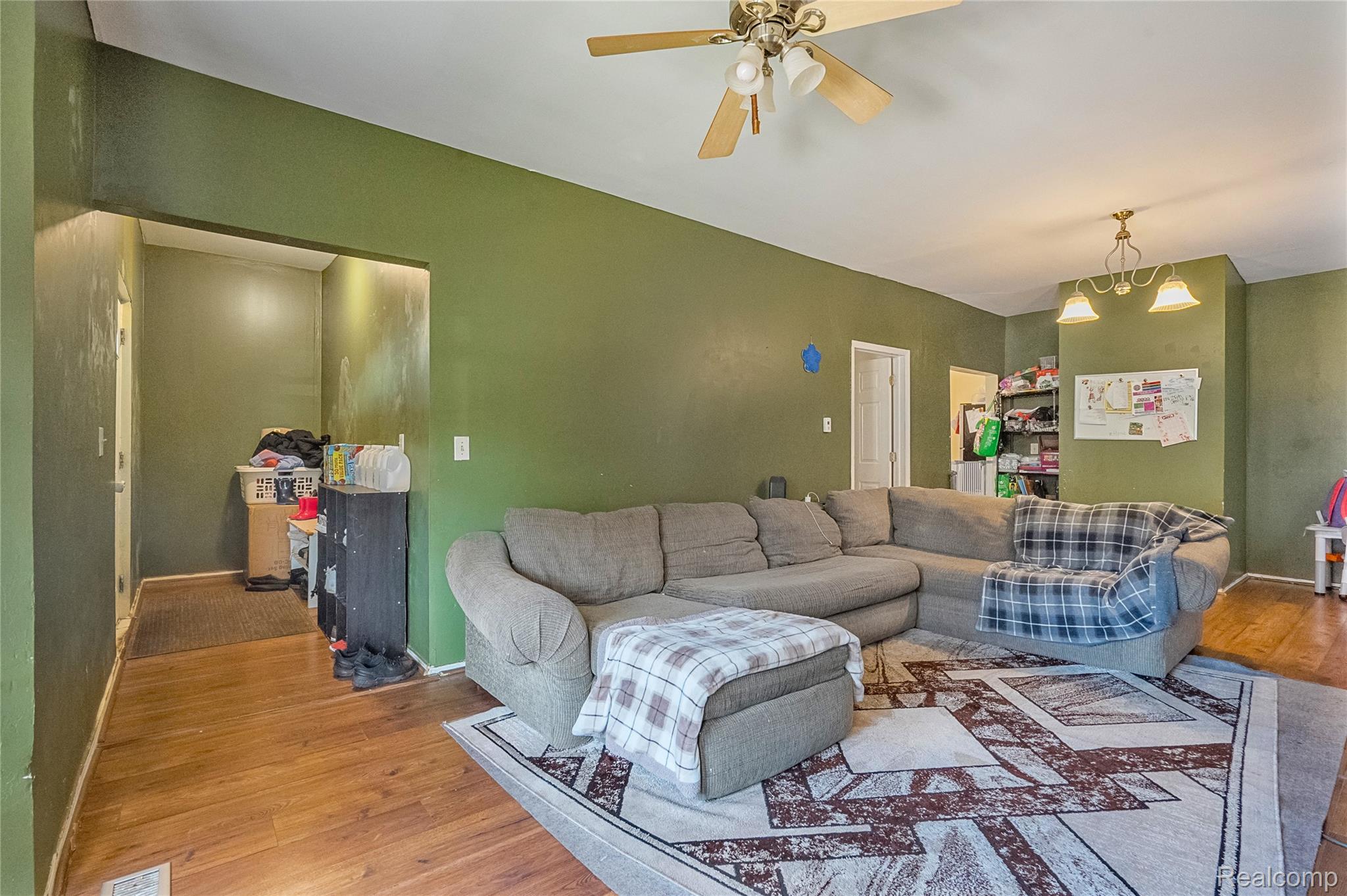 2422 Commor Street Property Photo 7
