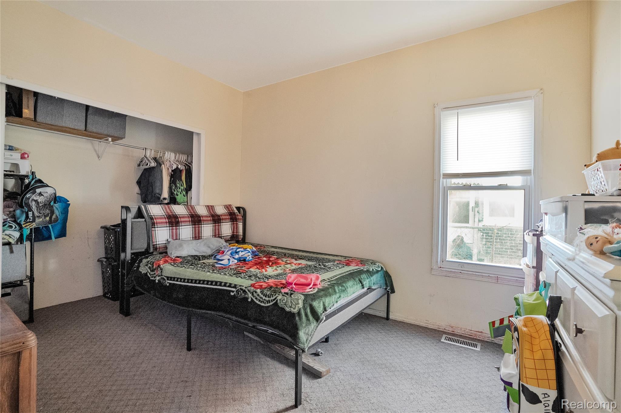 2422 Commor Street Property Photo 11