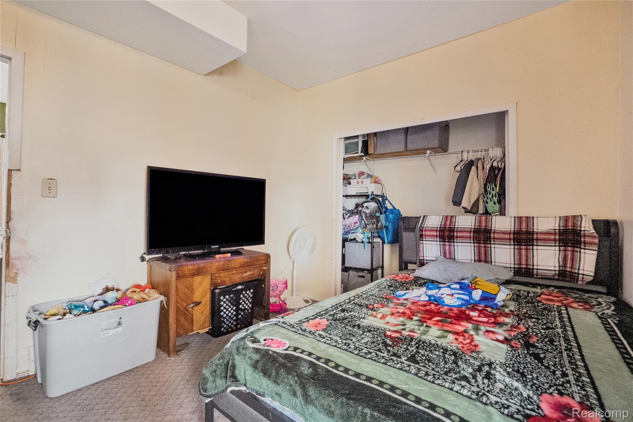 2422 Commor Street Property Photo 12