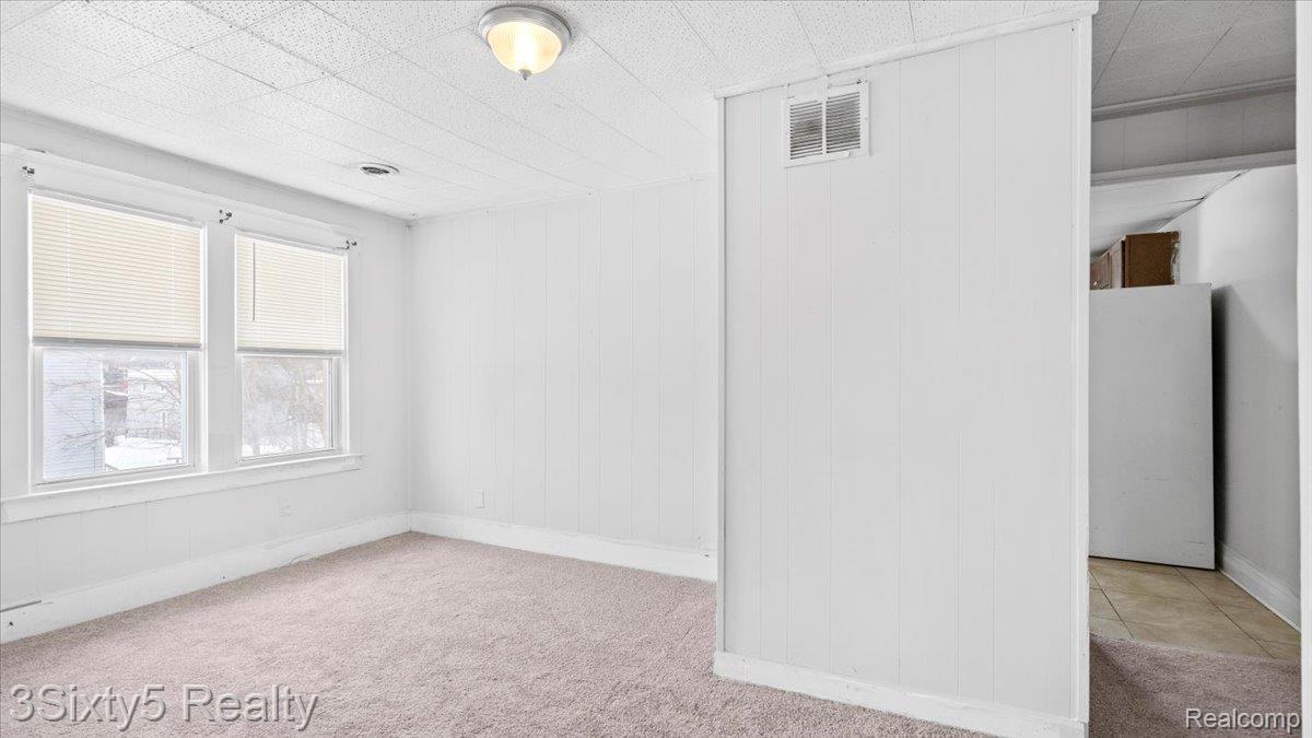 79 E E Pleasant Street Property Photo 4