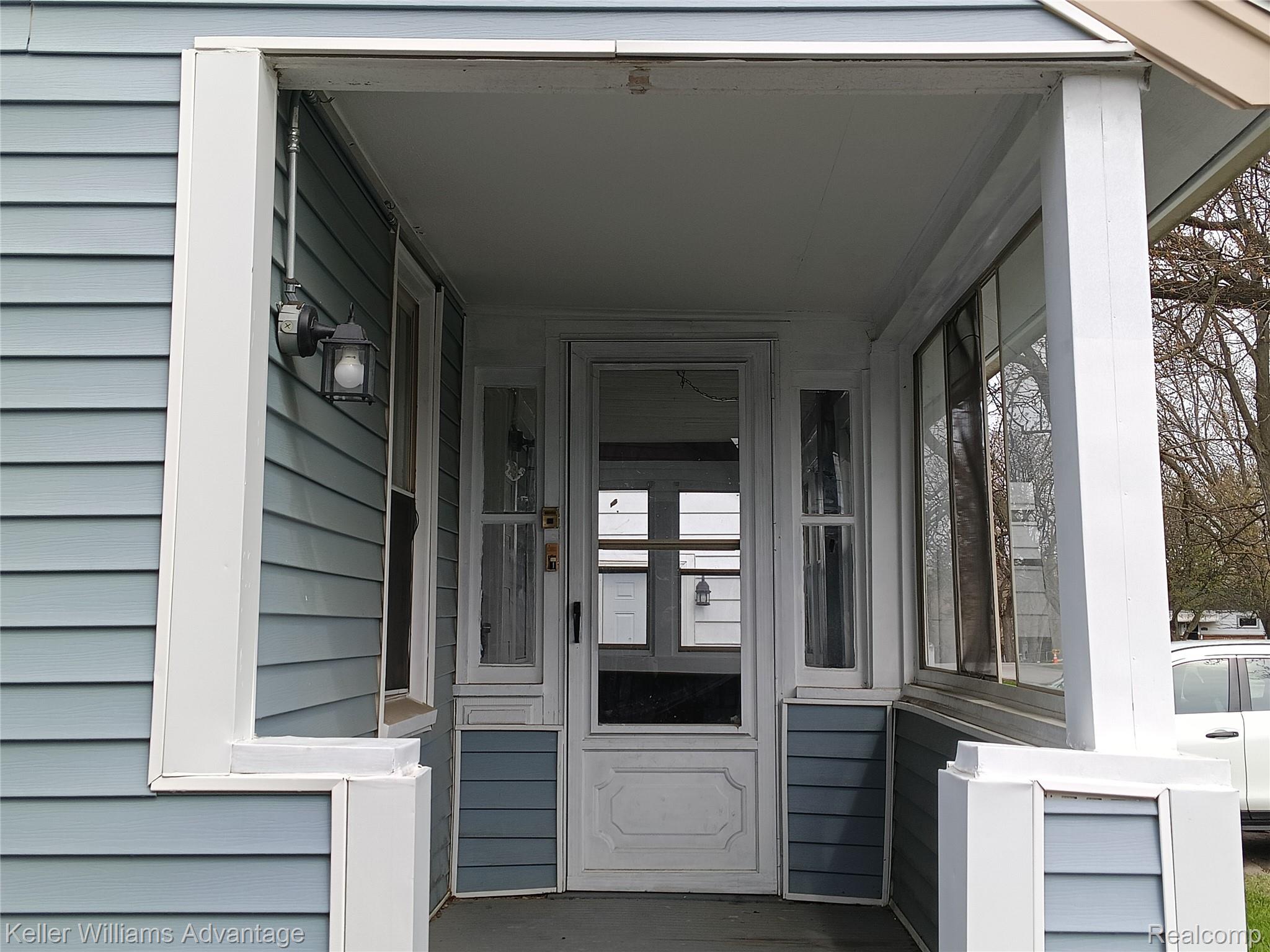 15345 Sumner Property Photo 3