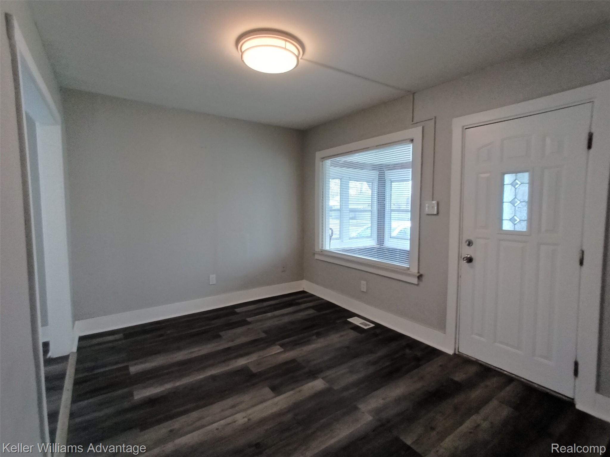 15345 Sumner Property Photo 7