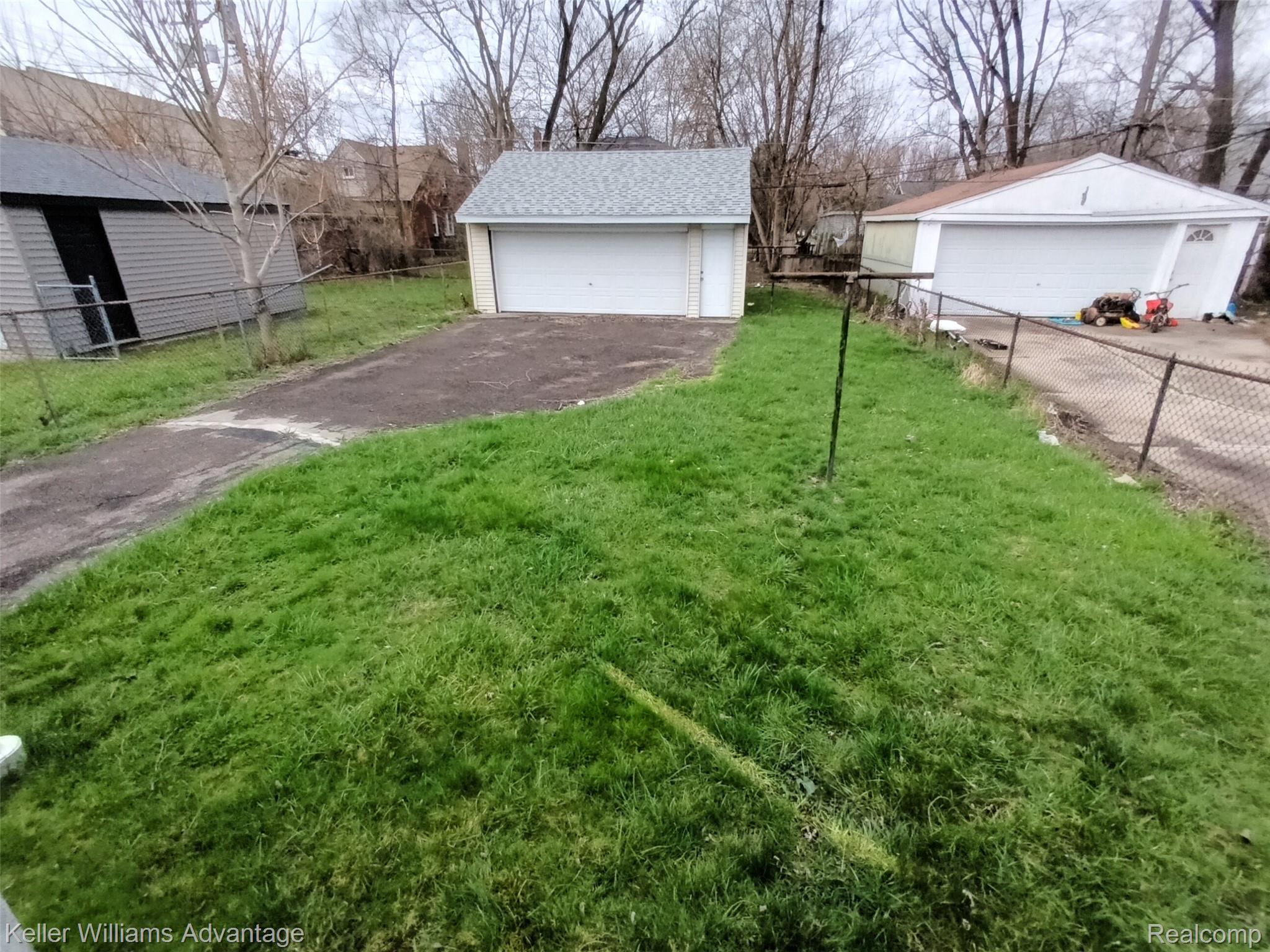 15345 Sumner Property Photo 24