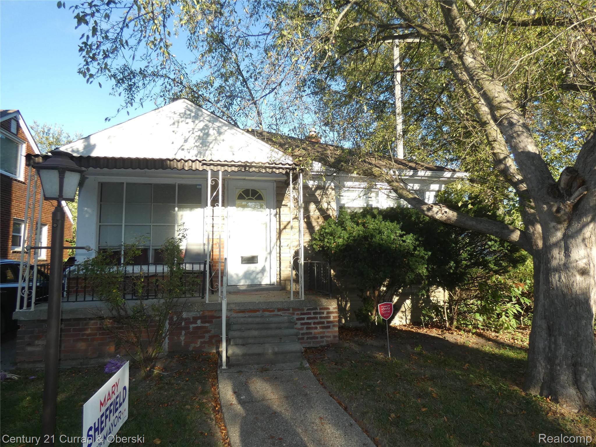 18959 Rockcastle Street Property Photo 1