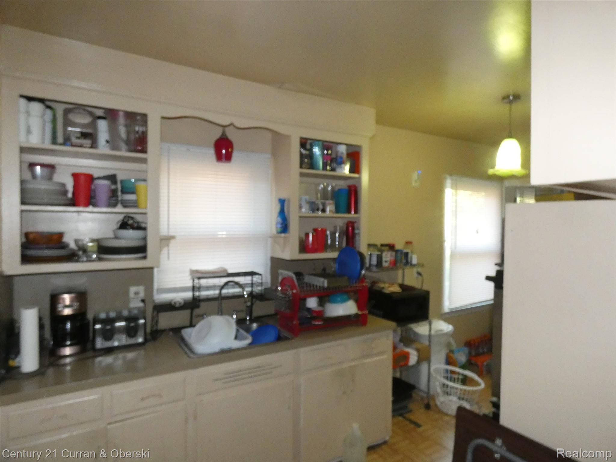 18959 Rockcastle Street Property Photo 10