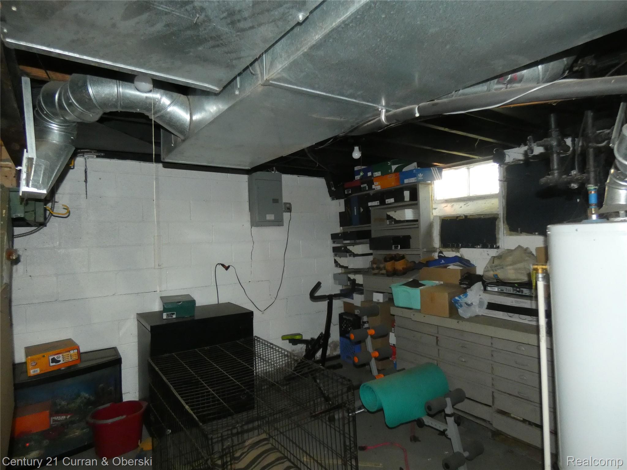 18959 Rockcastle Street Property Photo 19