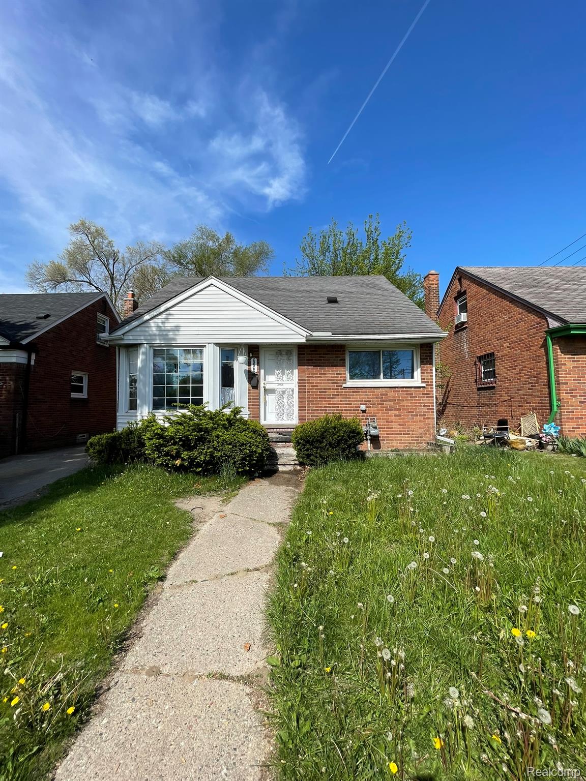 20569 Evergreen Road Property Photo 1