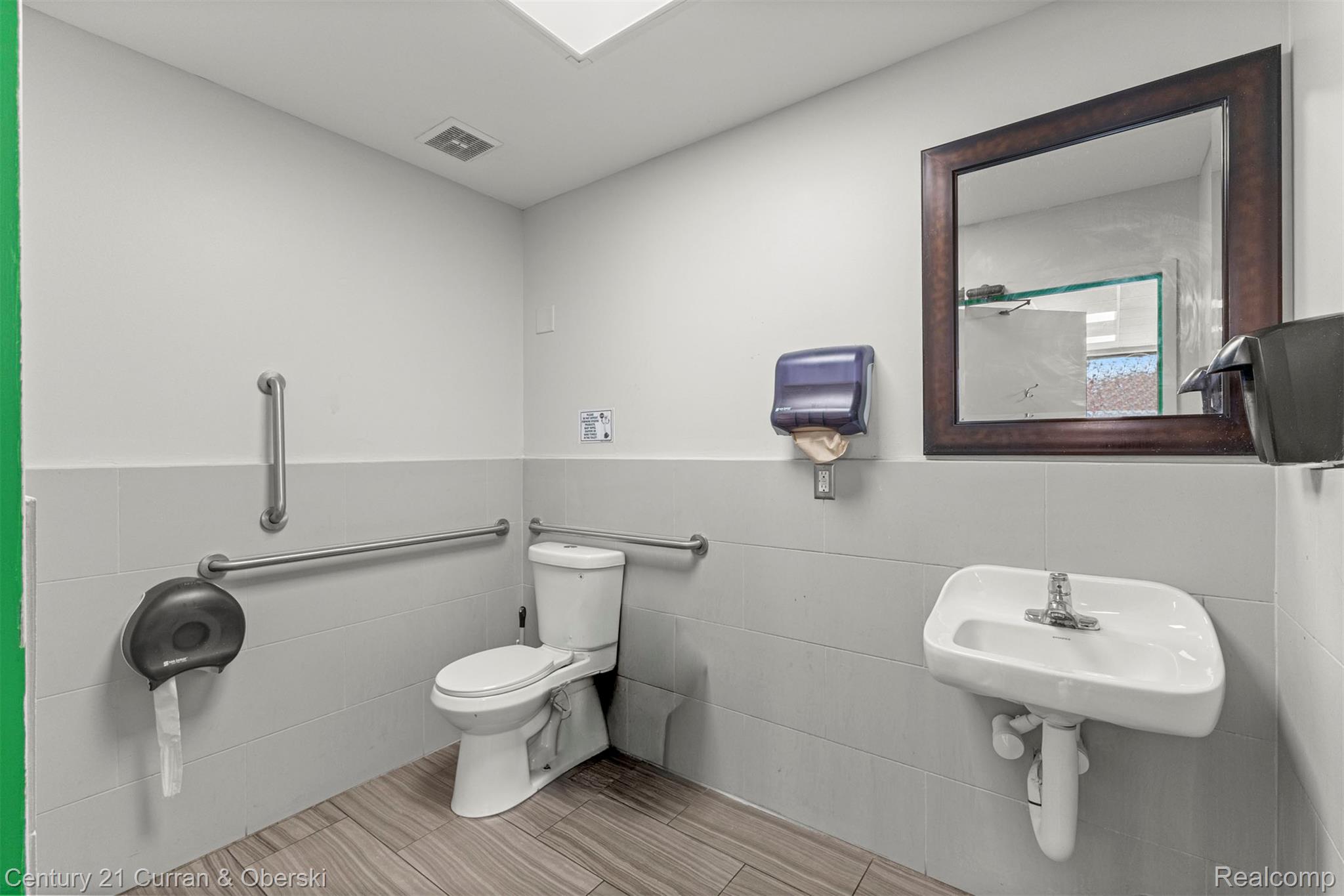 22905 Michigan Avenue Property Photo 27
