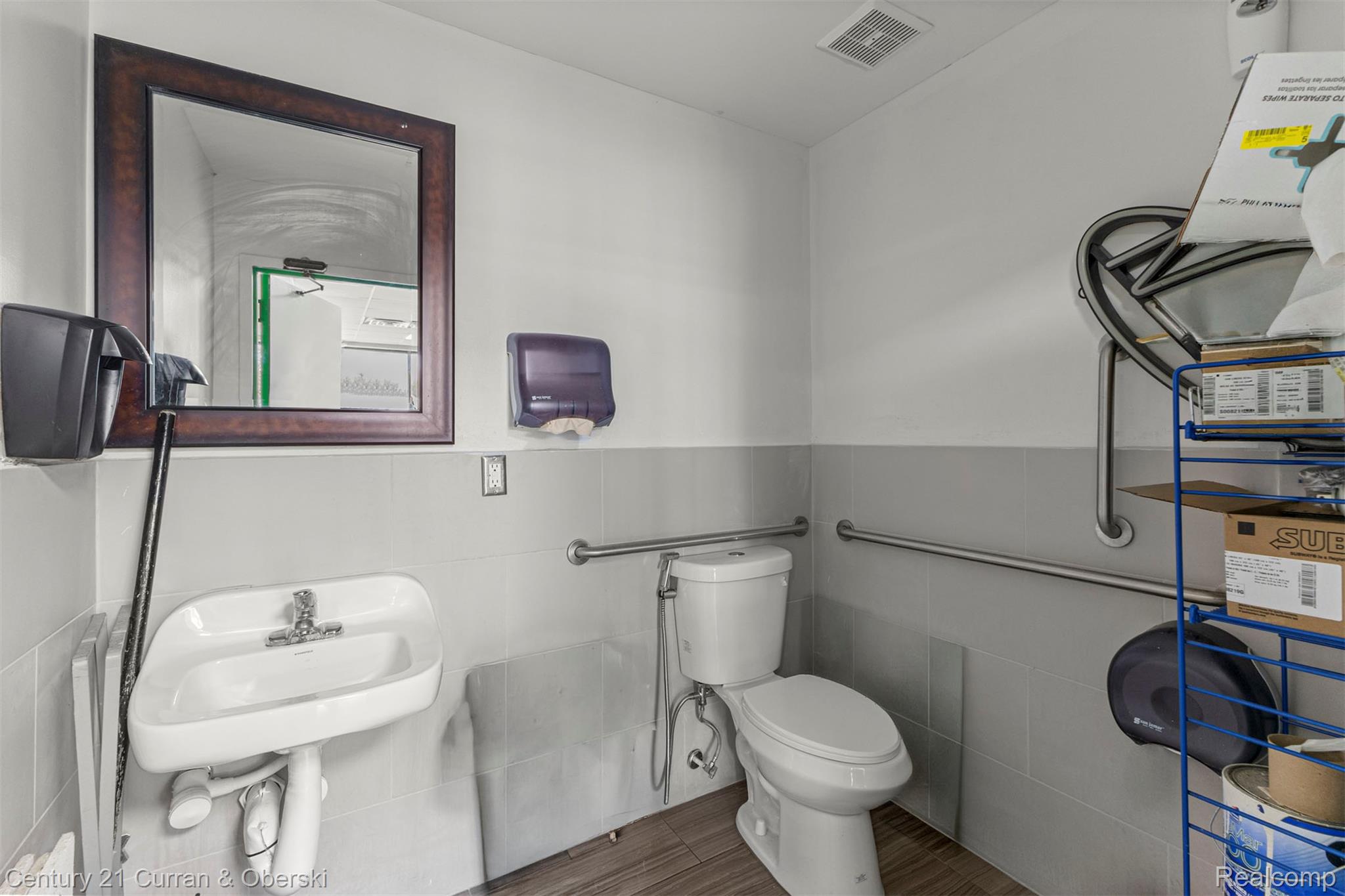 22905 Michigan Avenue Property Photo 28