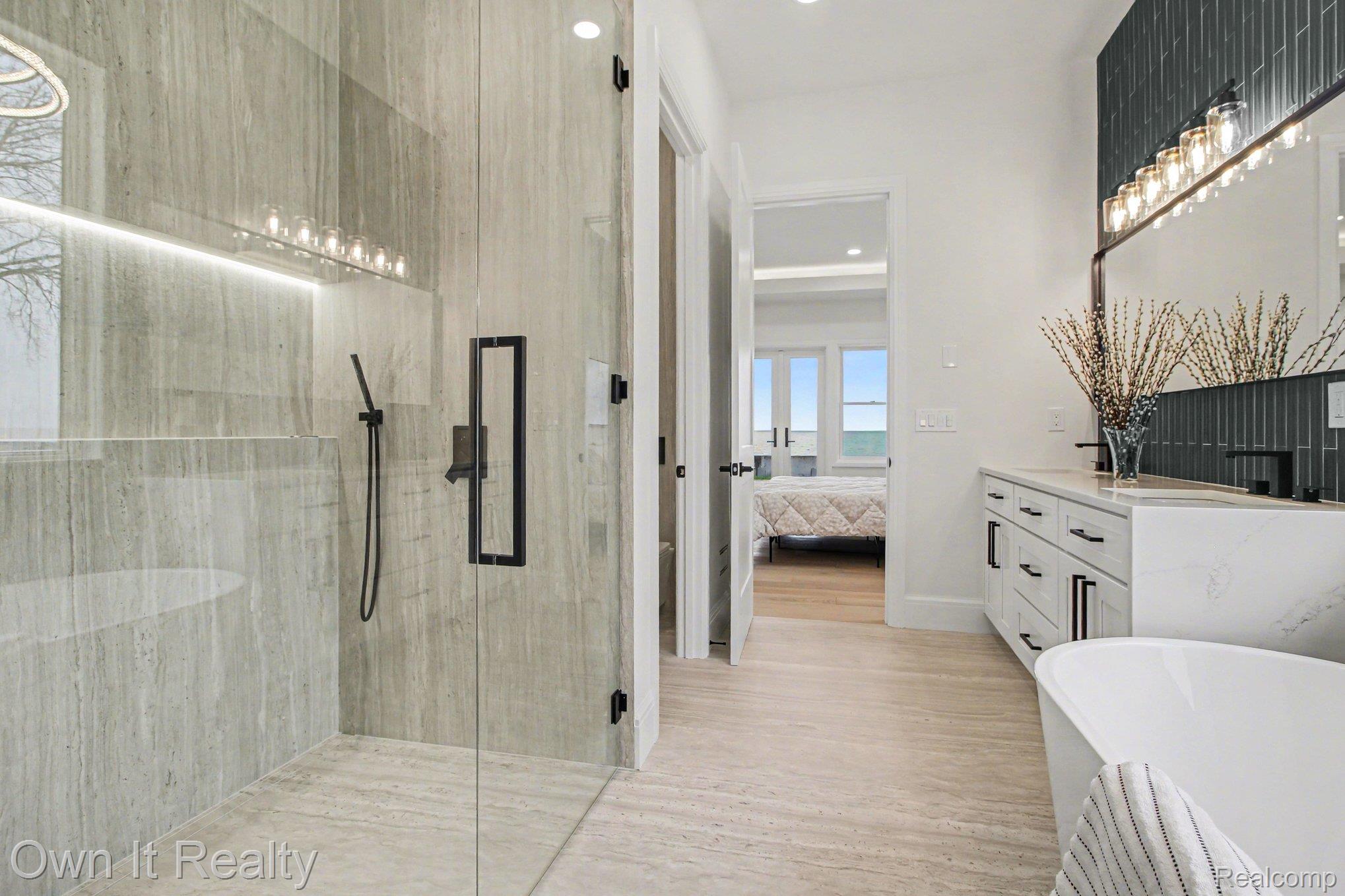 2020 Edgewater Street Property Photo 22