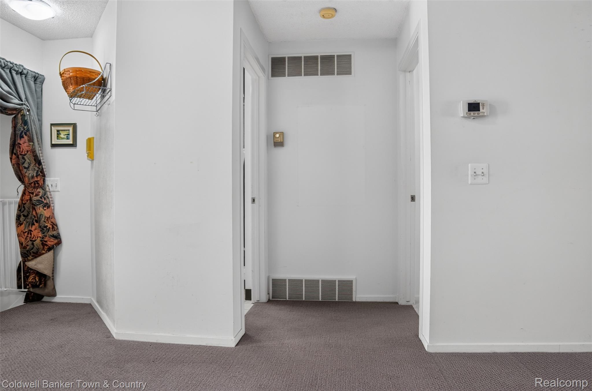 6689 Ridgefield Circle 201 Property Photo 35