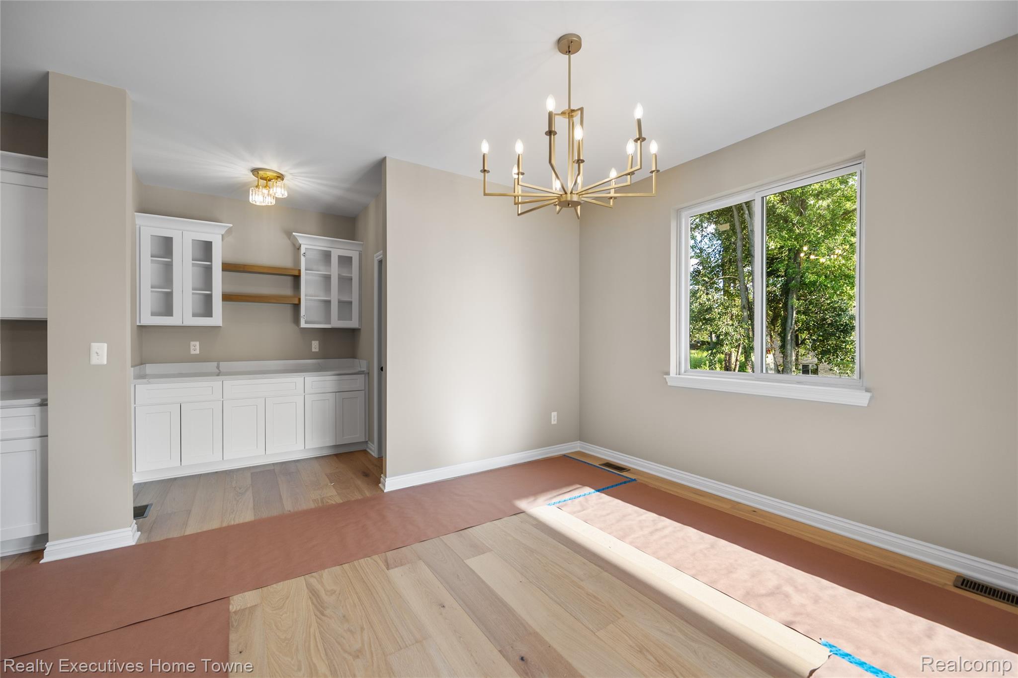 35071 Woodside Drive Property Photo 13