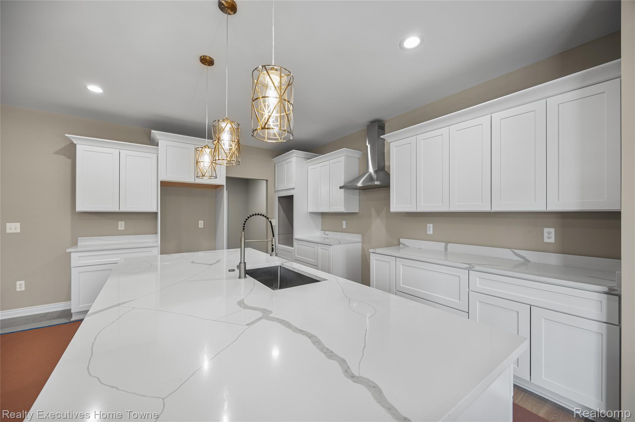 35071 Woodside Drive Property Photo 16