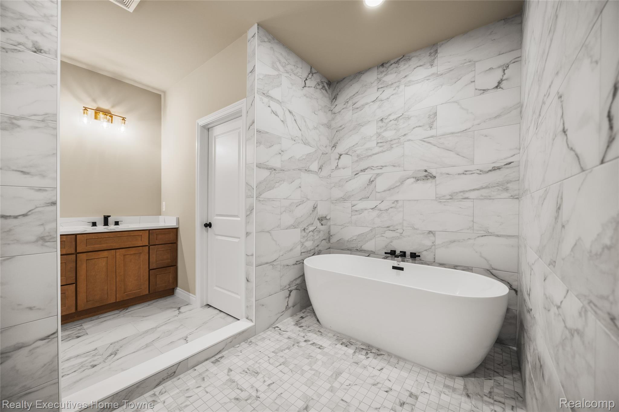 35071 Woodside Drive Property Photo 26