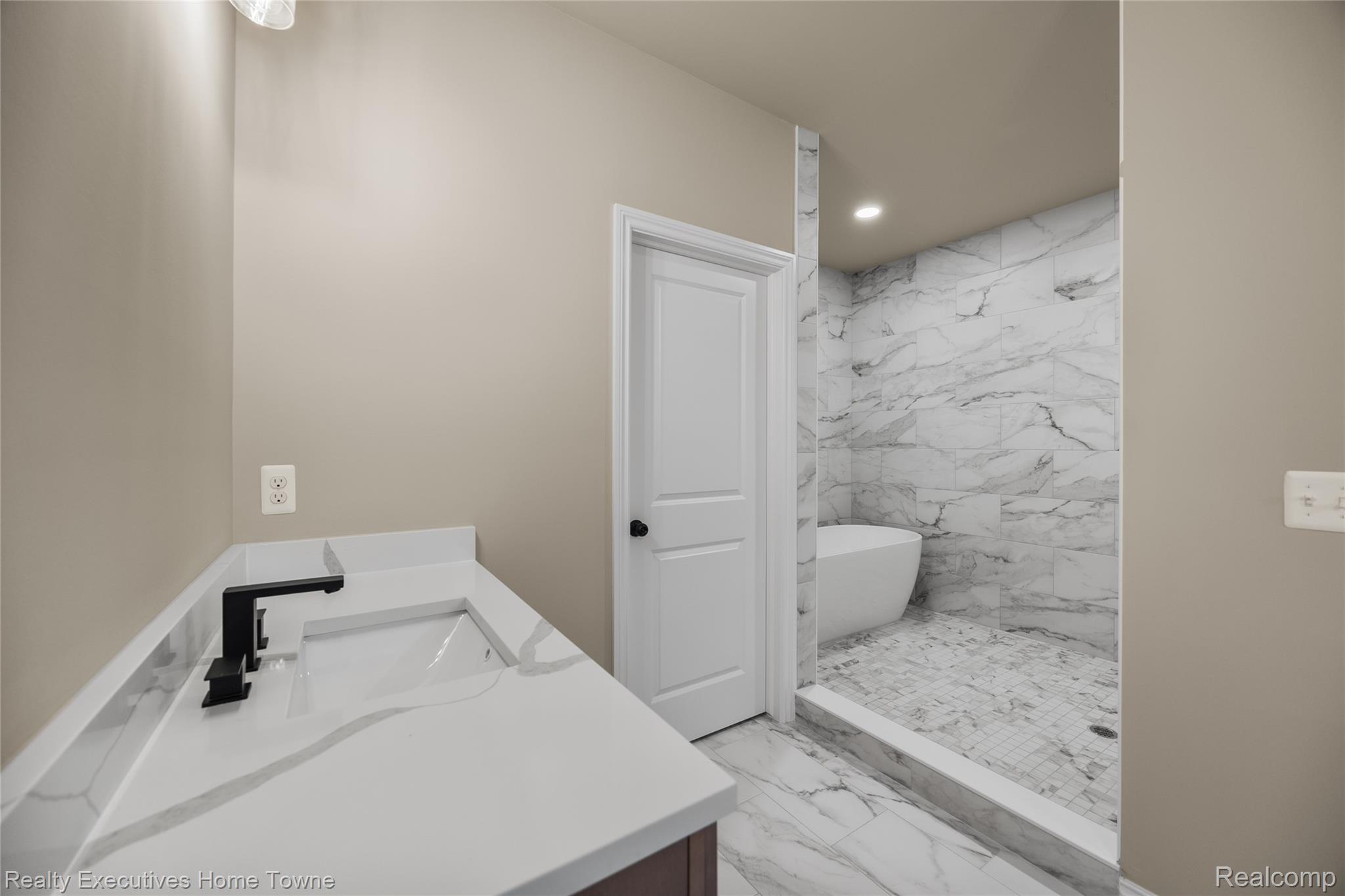 35071 Woodside Drive Property Photo 29