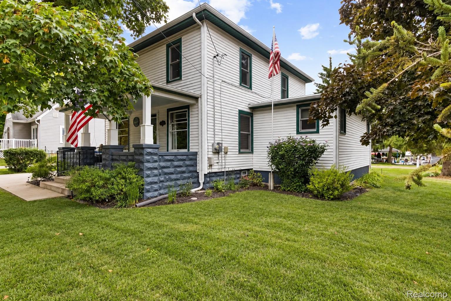10191 Erie Street Property Photo 2
