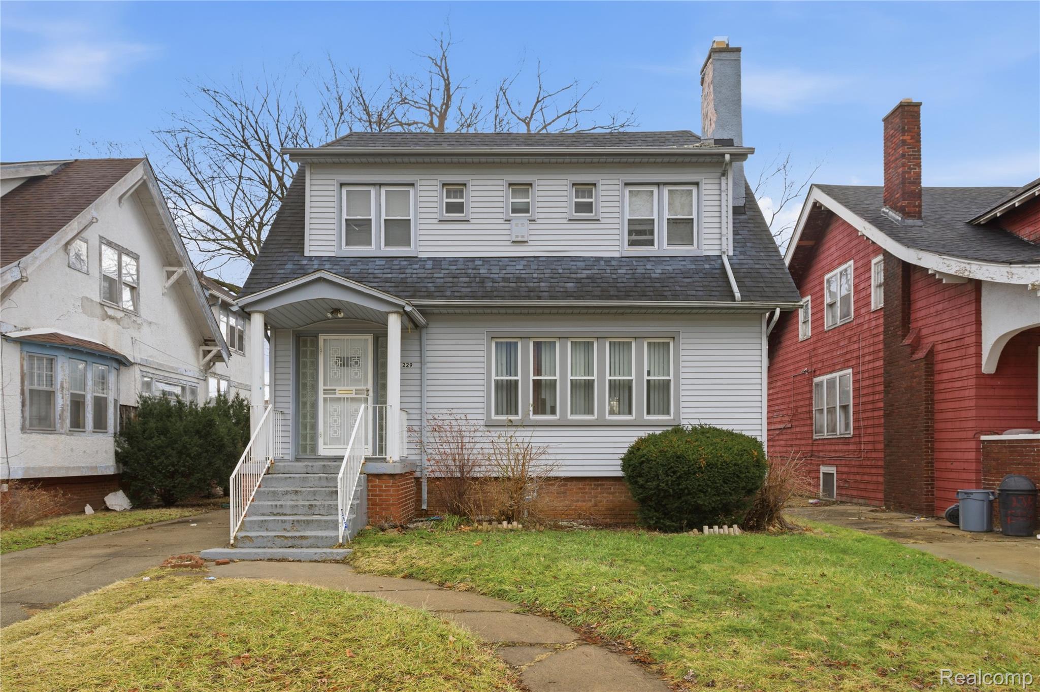 229 Eason Street Property Photo 2