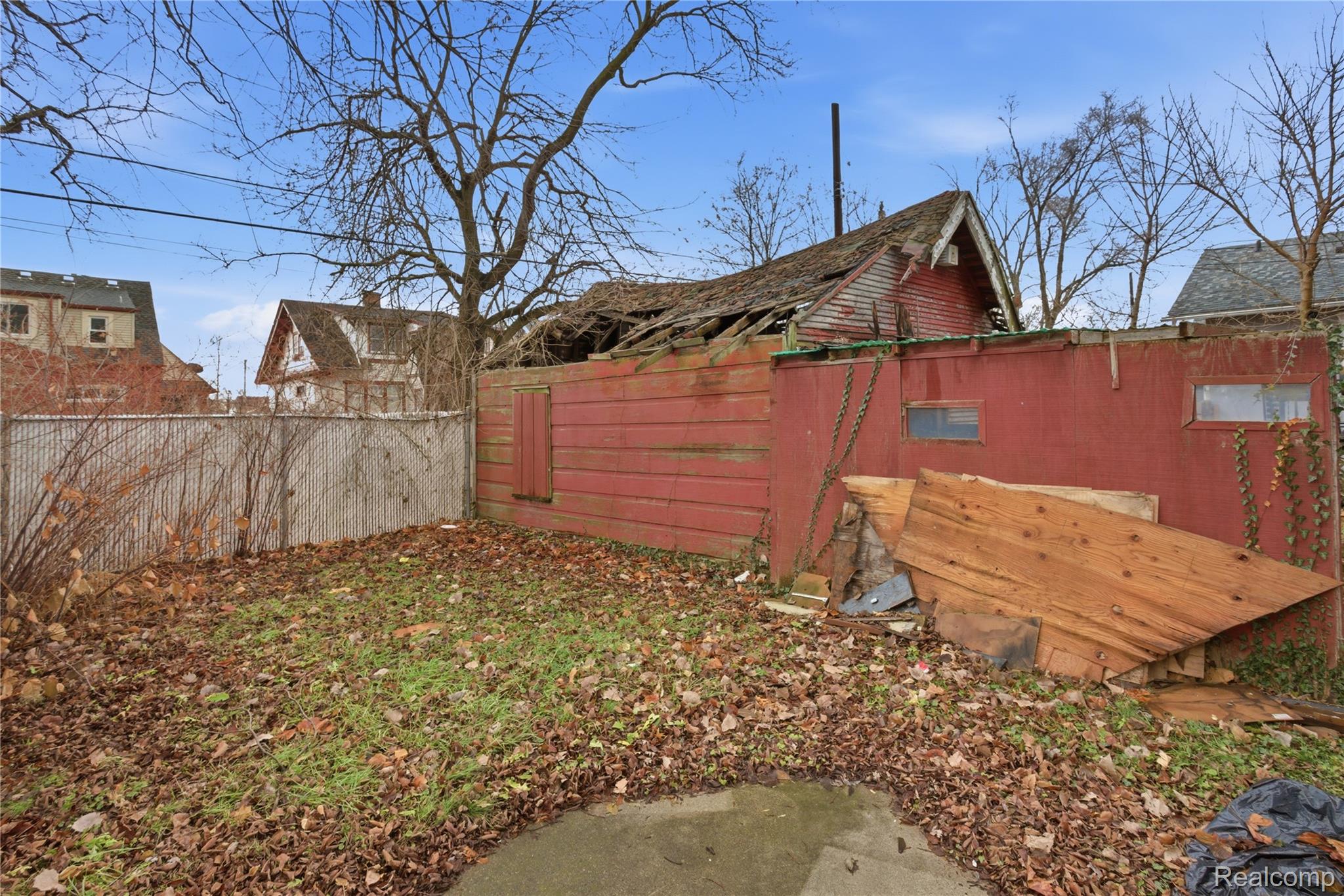 229 Eason Street Property Photo 6