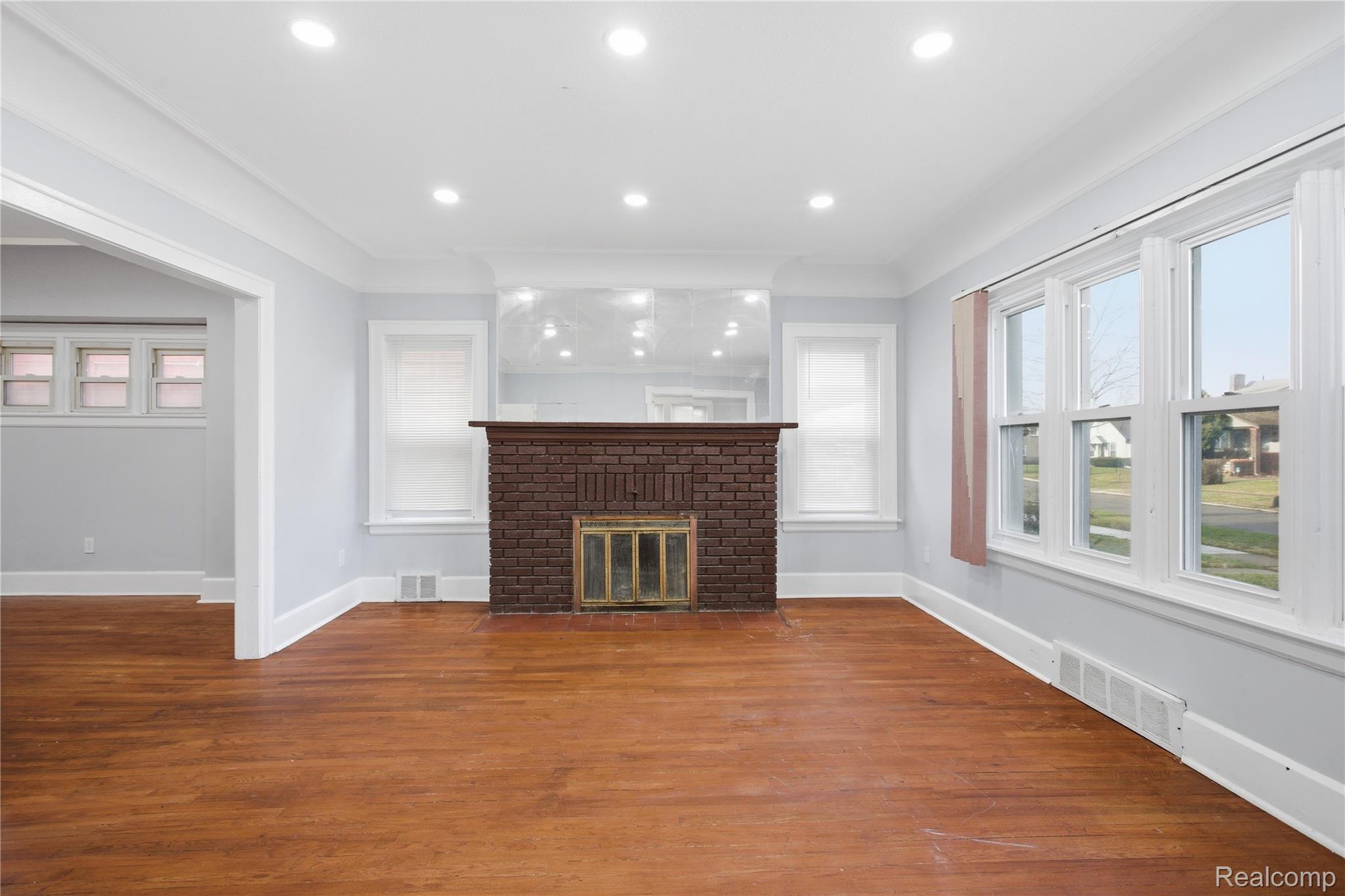 229 Eason Street Property Photo 12