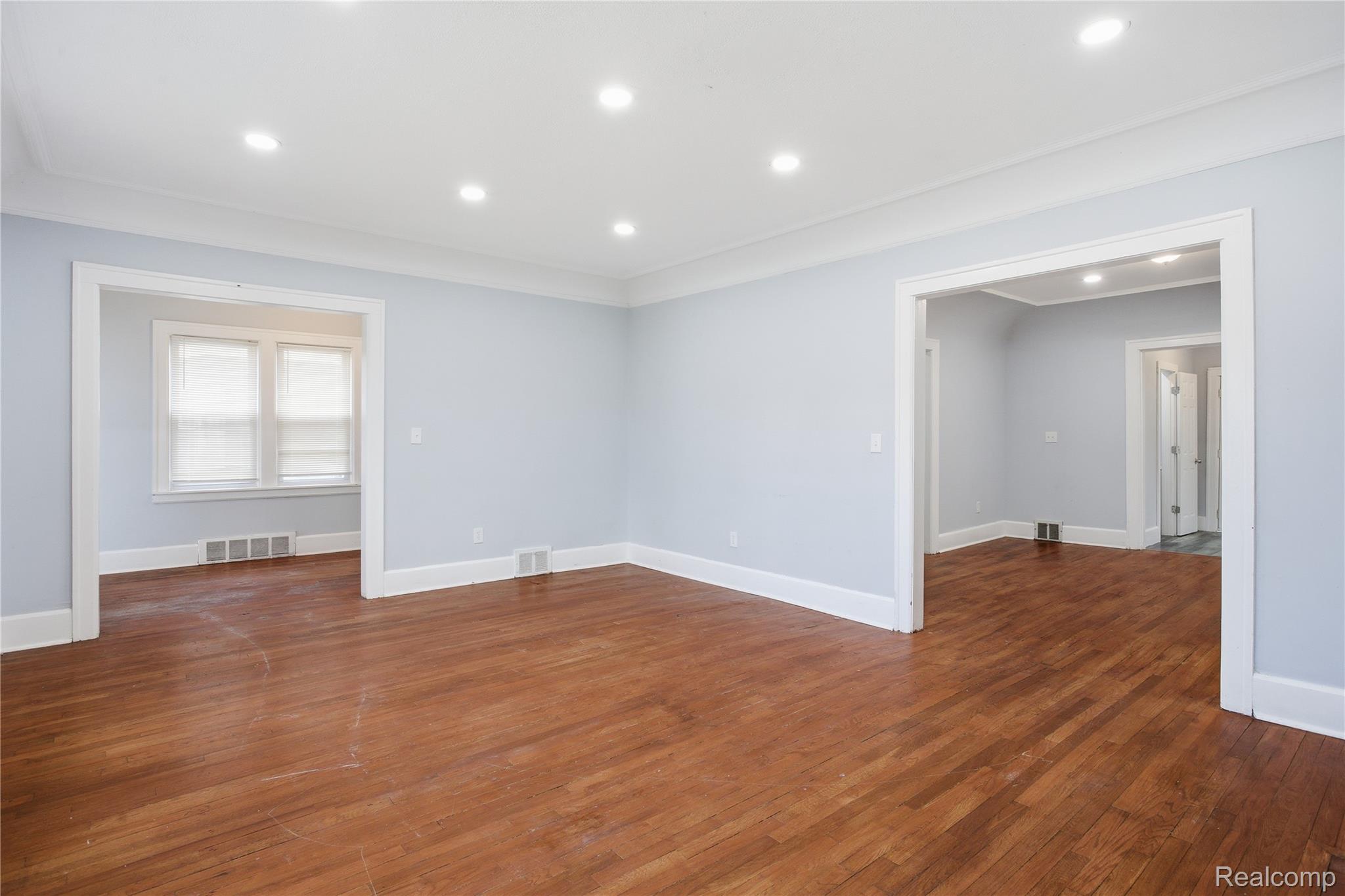 229 Eason Street Property Photo 14