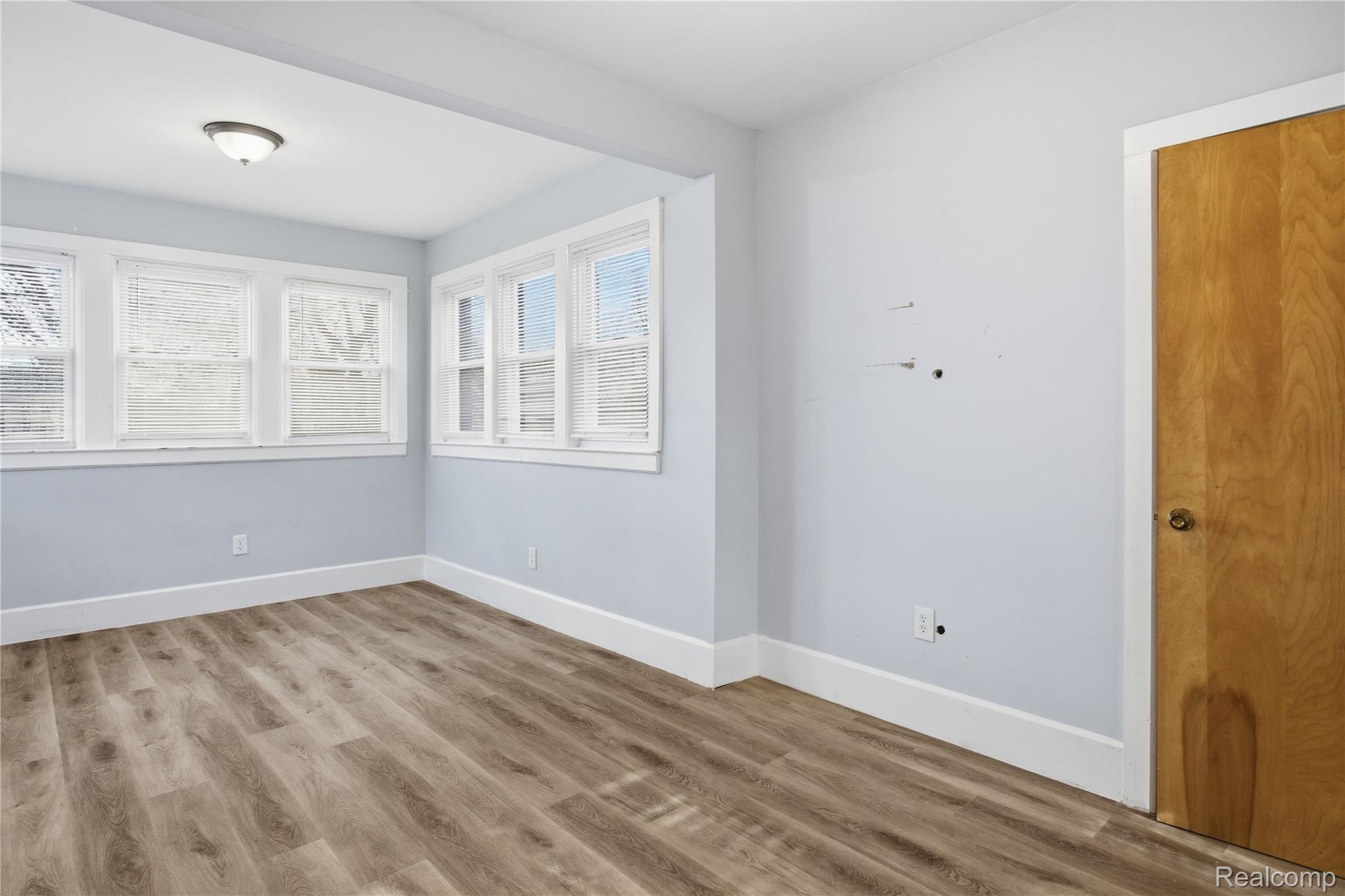 229 Eason Street Property Photo 29