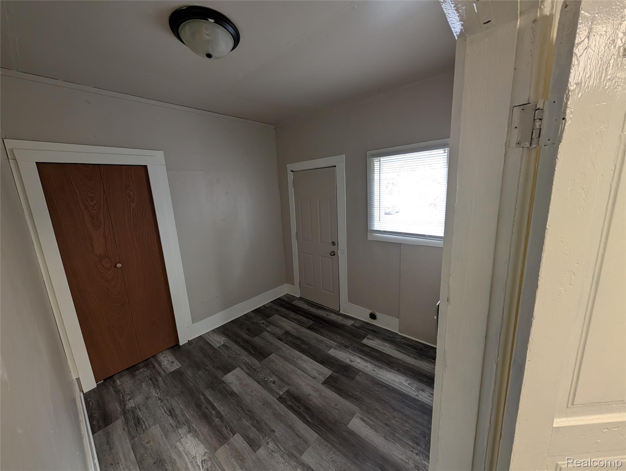 220 W Park Street Property Photo 7