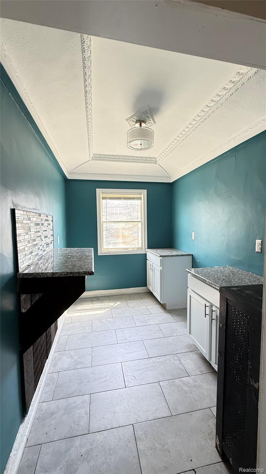 3211 Leslie Street Property Photo 25