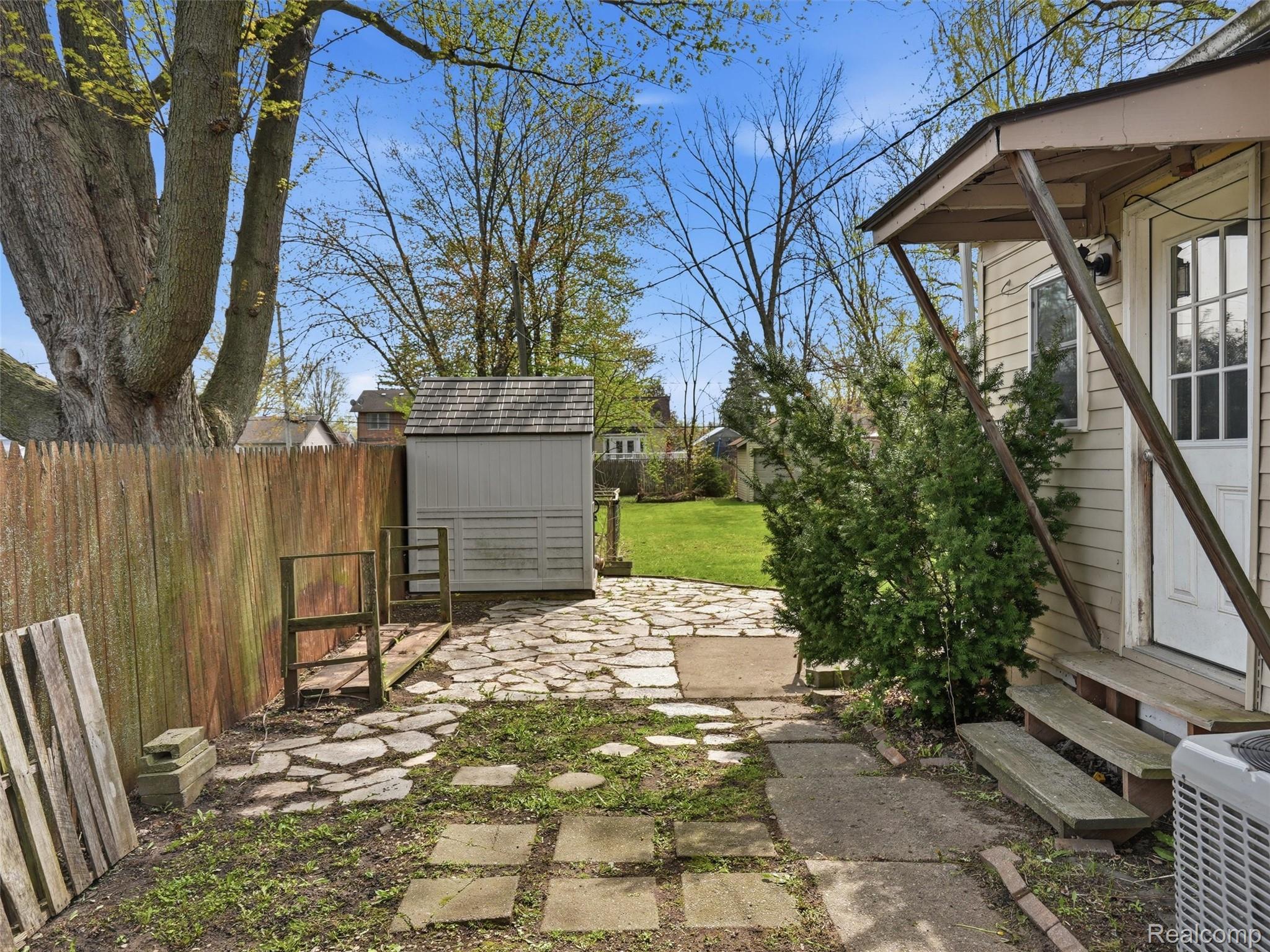 23564 Donaldson Street Property Photo 27