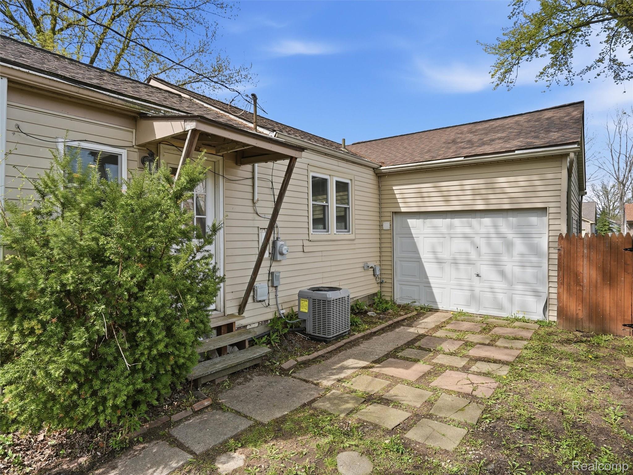 23564 Donaldson Street Property Photo 29
