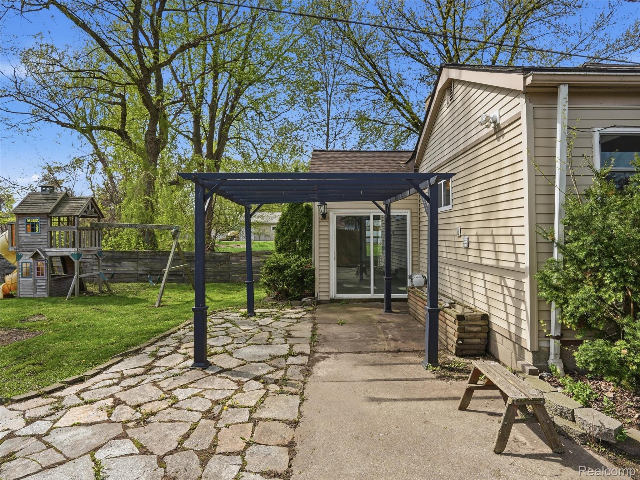 23564 Donaldson Street Property Photo 30
