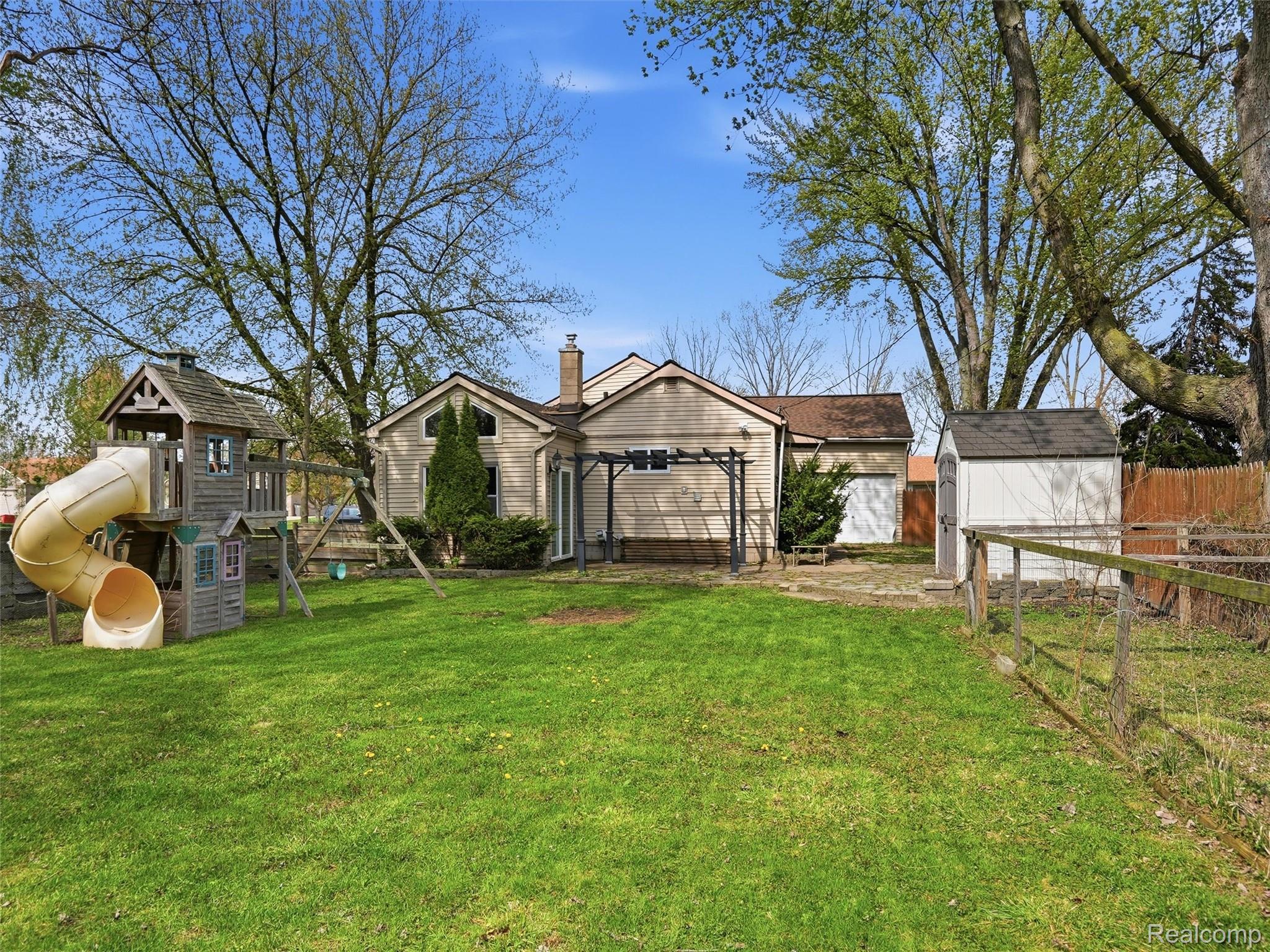 23564 Donaldson Street Property Photo 33