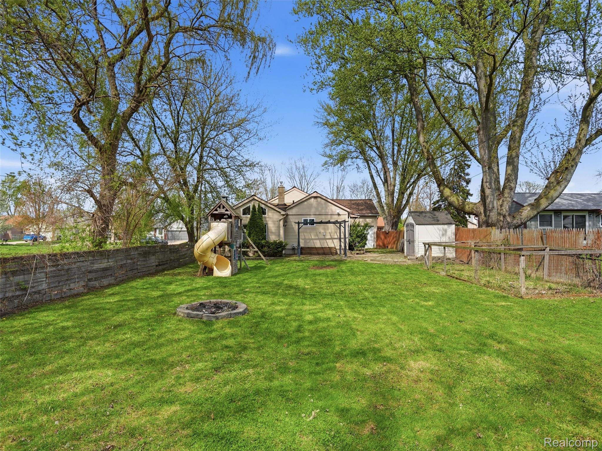 23564 Donaldson Street Property Photo 34