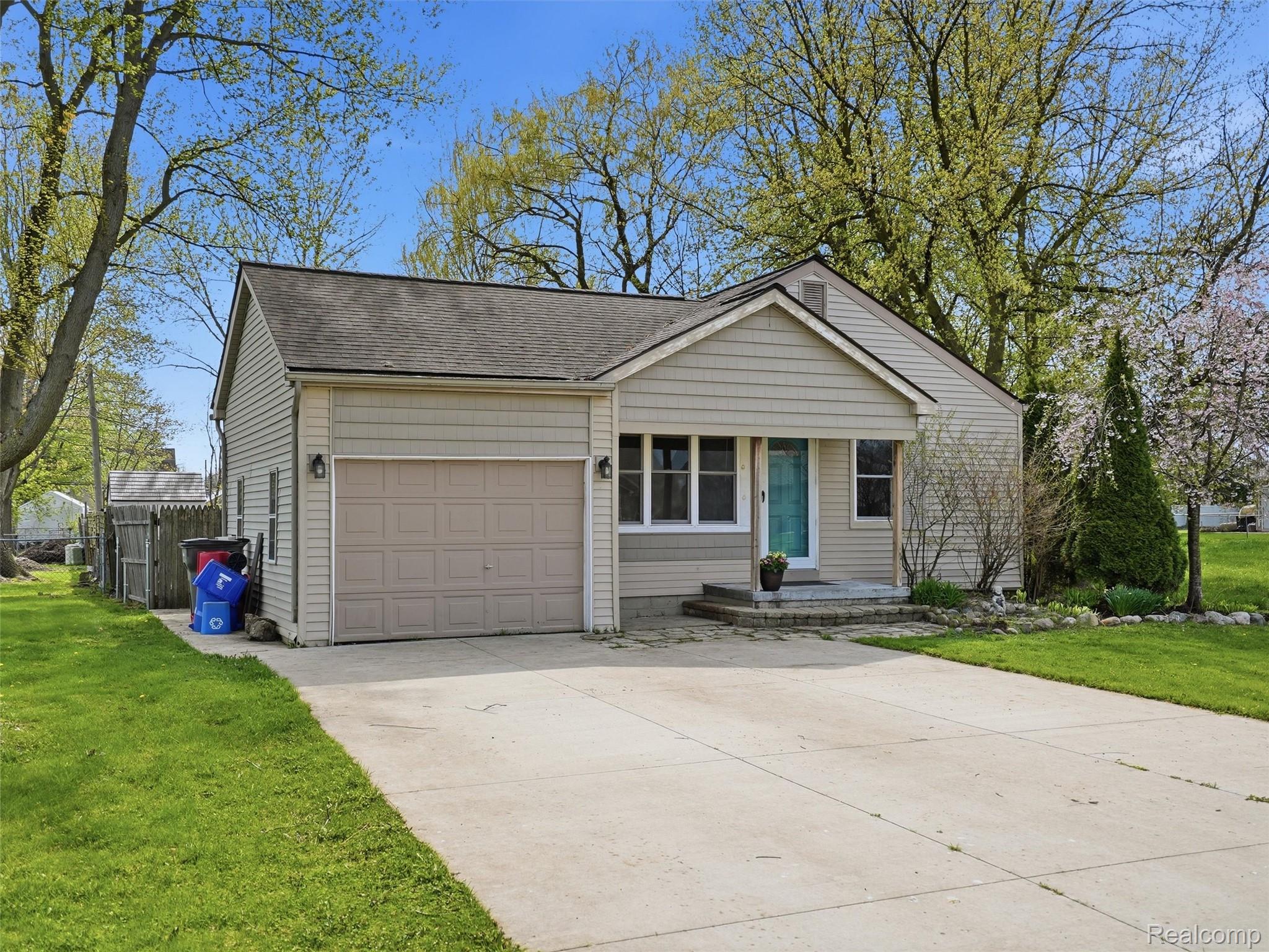 23564 Donaldson Street Property Photo 47