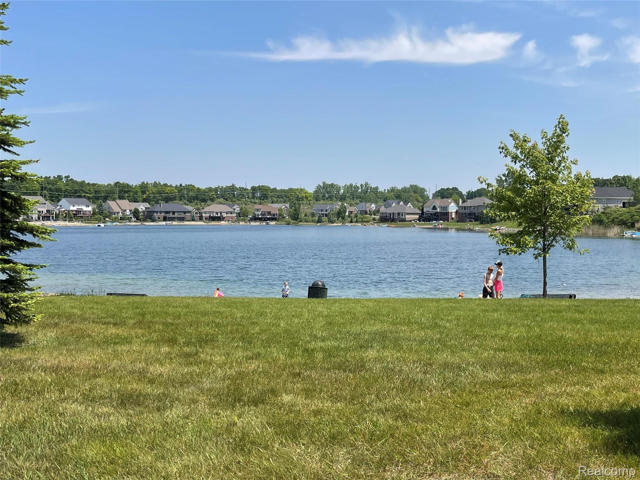 1170 Glass Lake Circle Property Photo 1