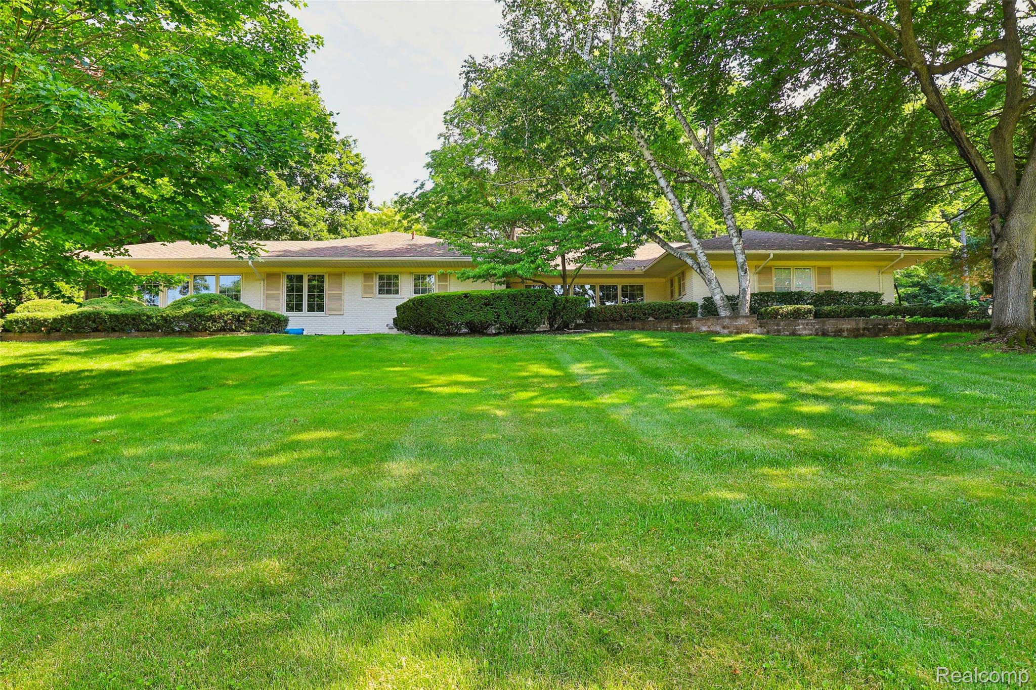 3821 Lakecrest Drive Drive Property Photo 1