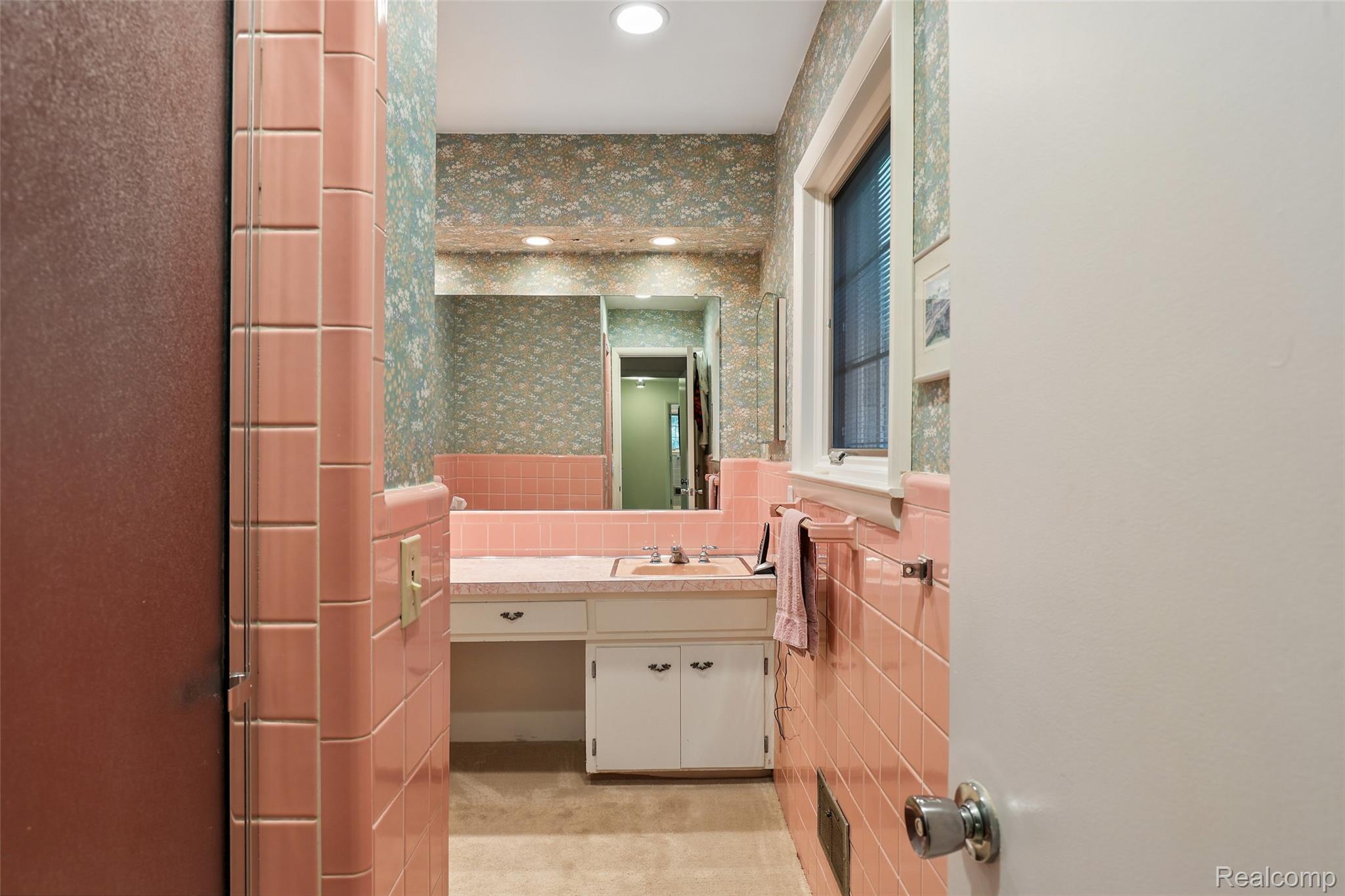 3821 Lakecrest Drive Drive Property Photo 24