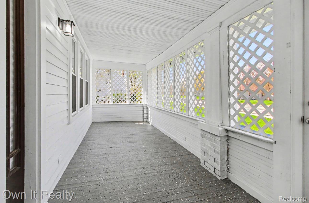 6023 Wayne Road Property Photo 4